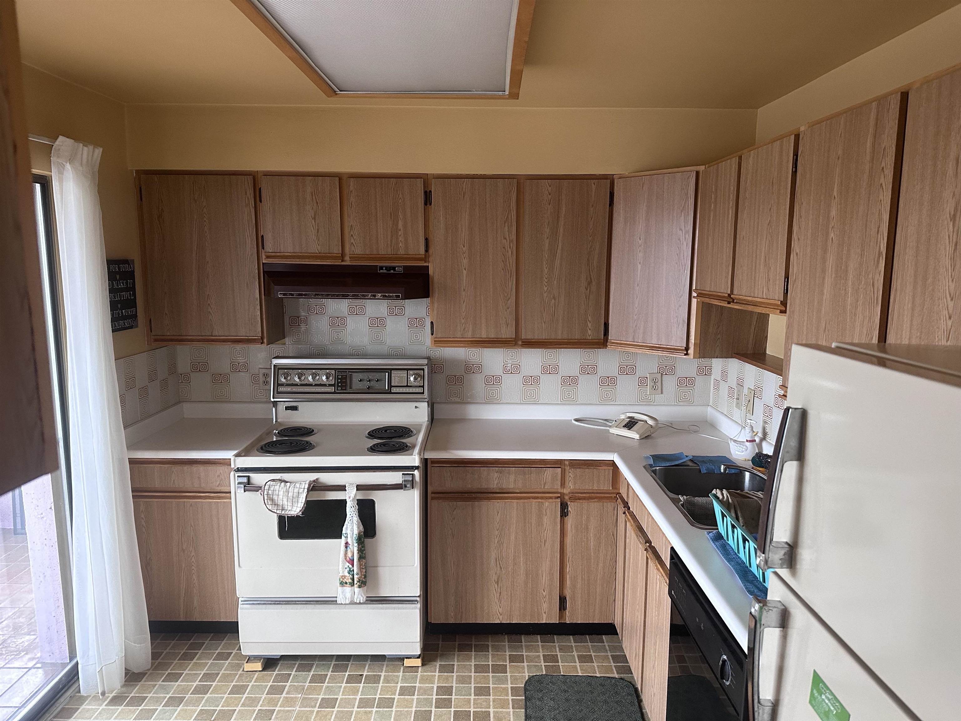 807 615 BELMONT STREET, #807