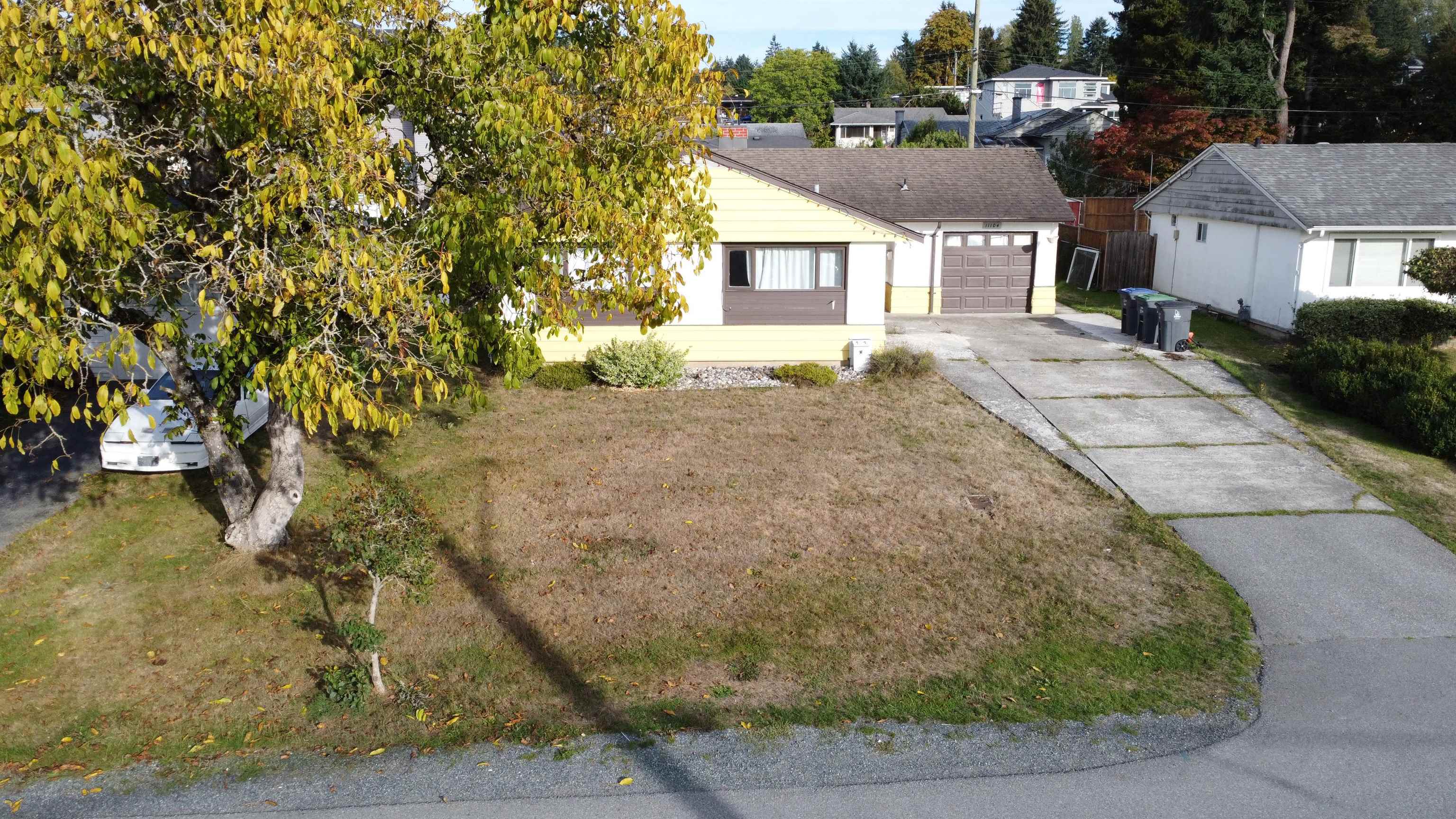 11104 BOLIVAR CRESCENT