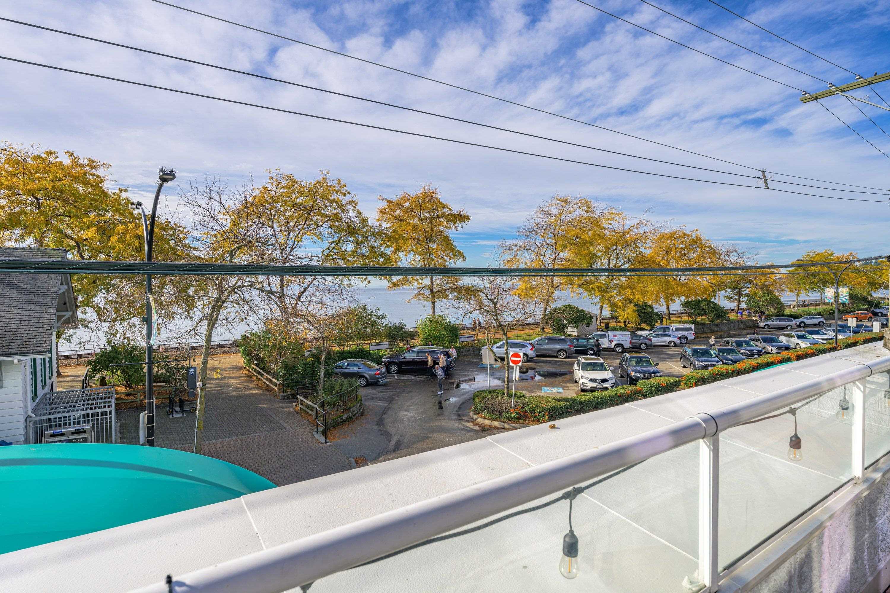 203 14965 MARINE DRIVE, #203