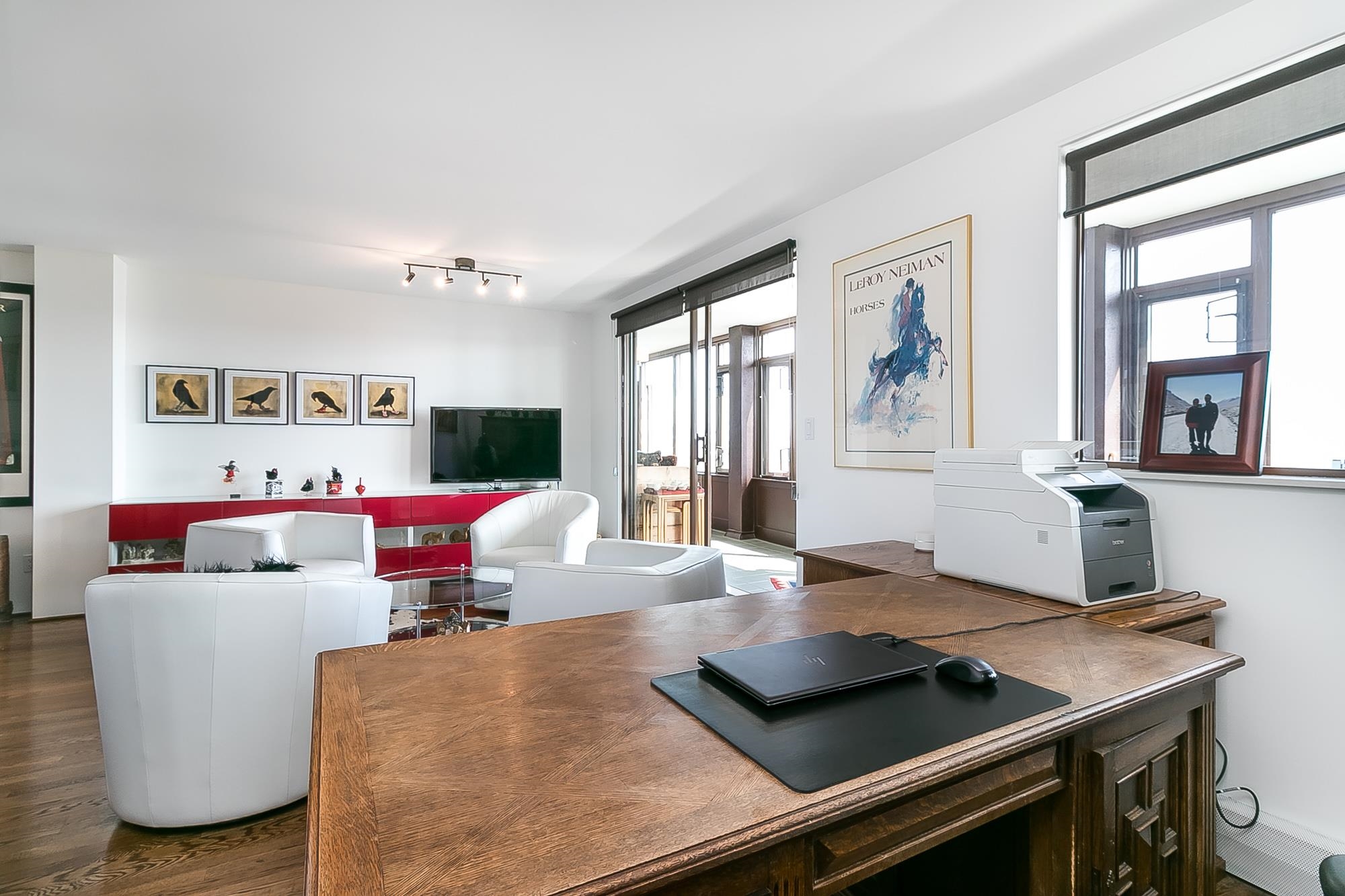 1702 320 ROYAL AVENUE, #1702