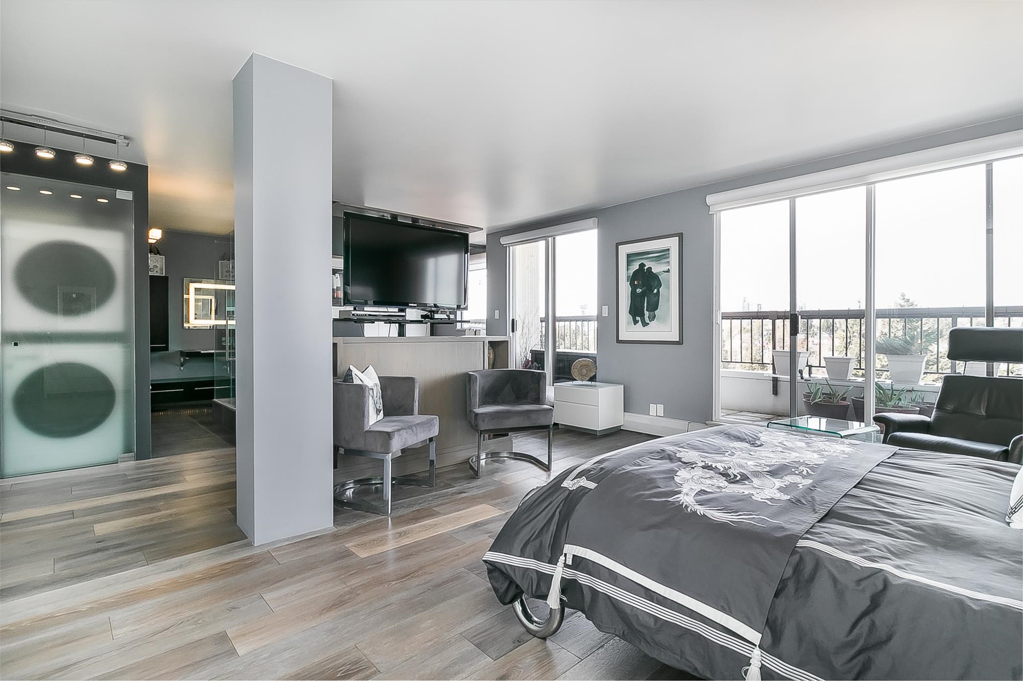 1702 320 ROYAL AVENUE, #1702