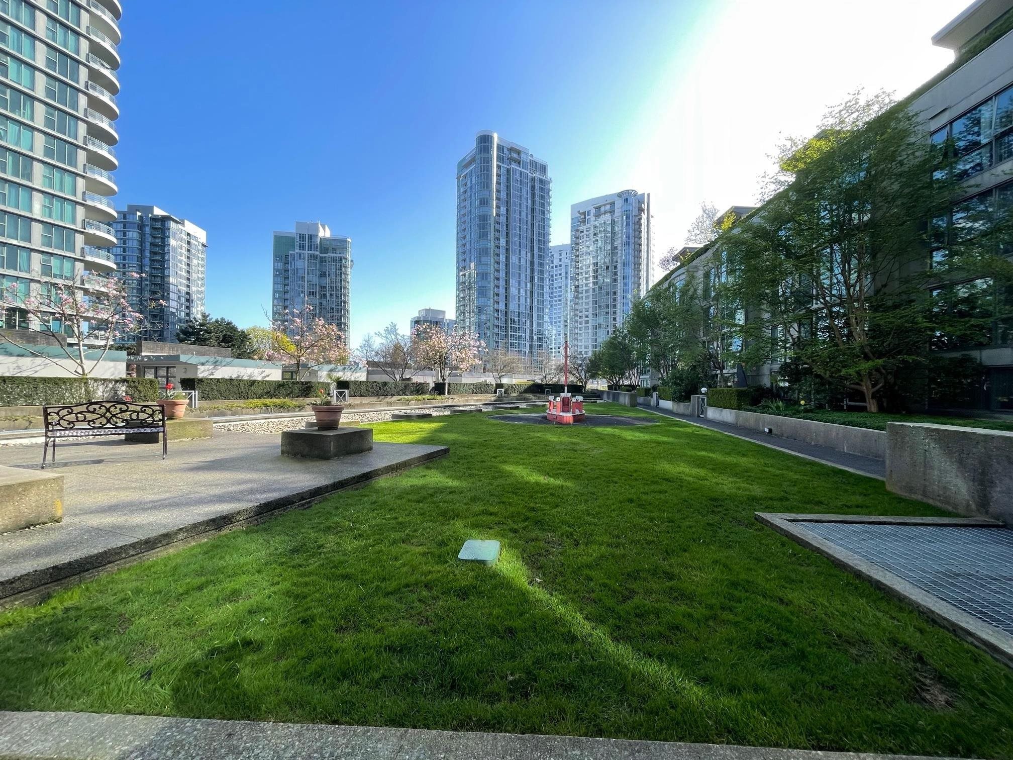 805 1018 CAMBIE STREET, #805