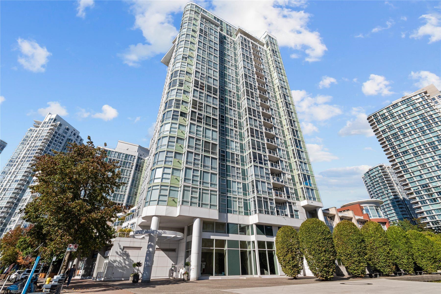 1801 1077 MARINASIDE CRESCENT, #1801