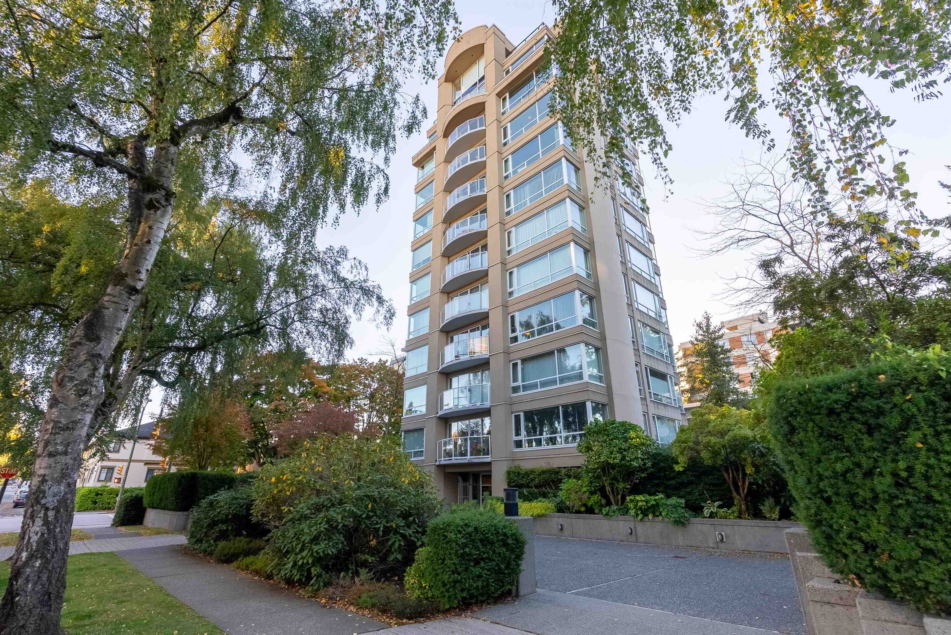 9 2575 TOLMIE STREET, #9