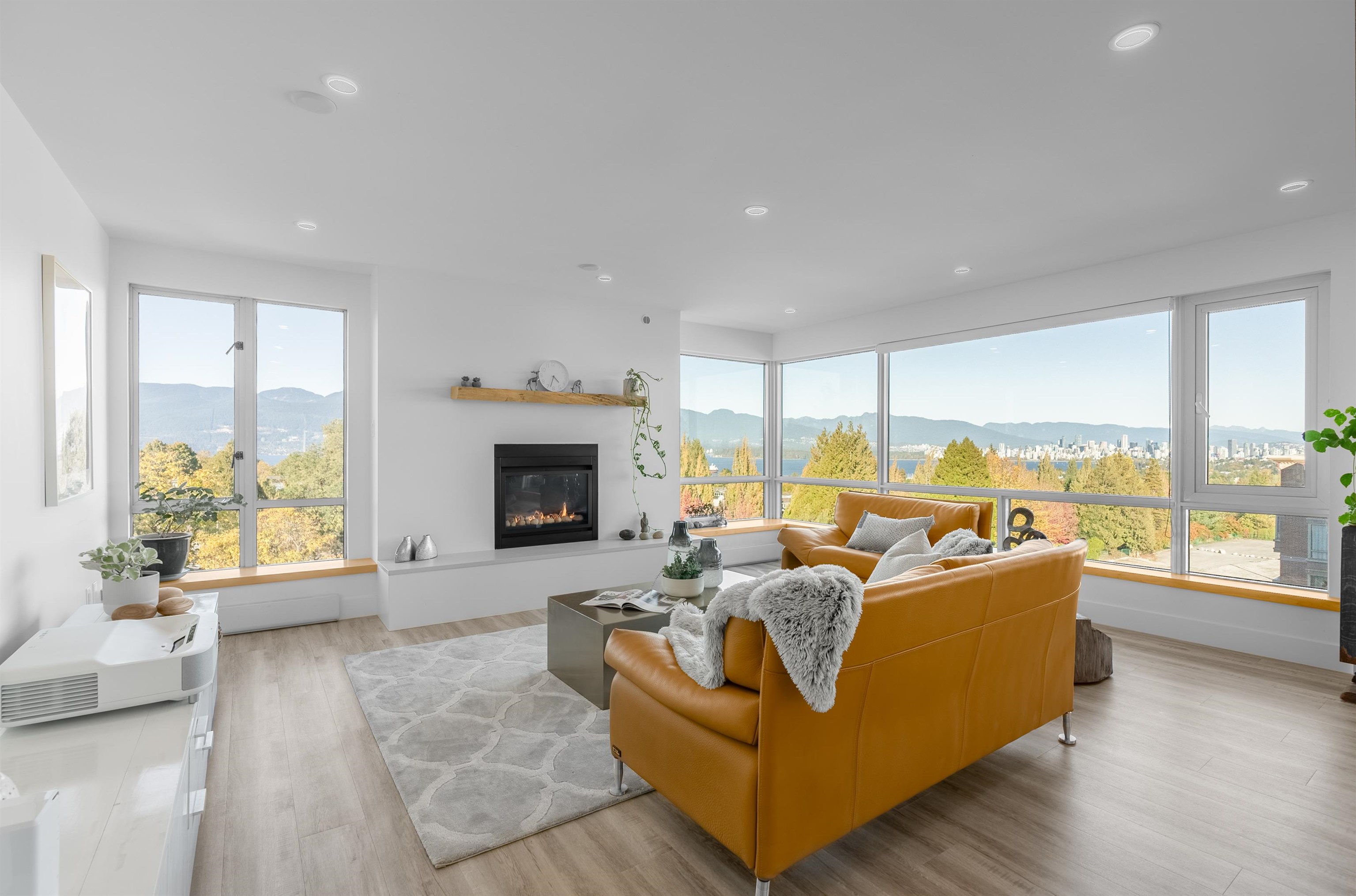 9 2575 TOLMIE STREET, #9