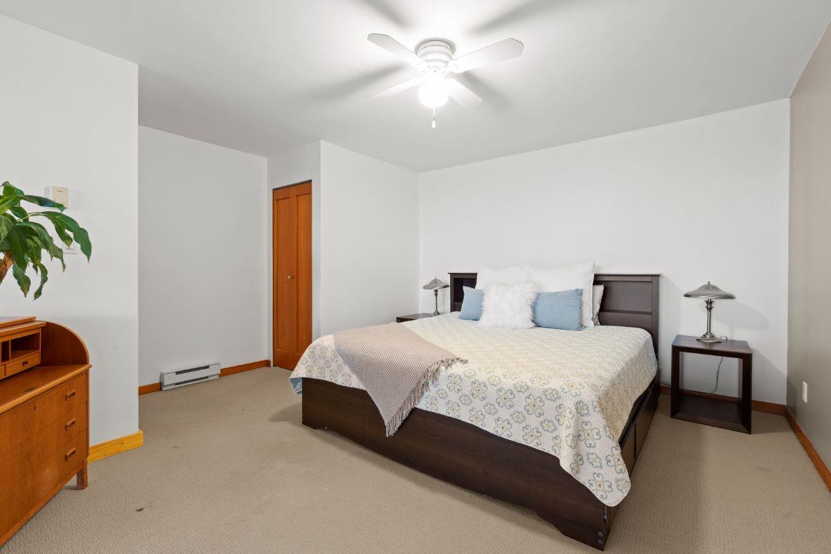 215 7 RIALTO COURT, #215