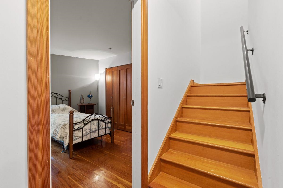 215 7 RIALTO COURT, #215