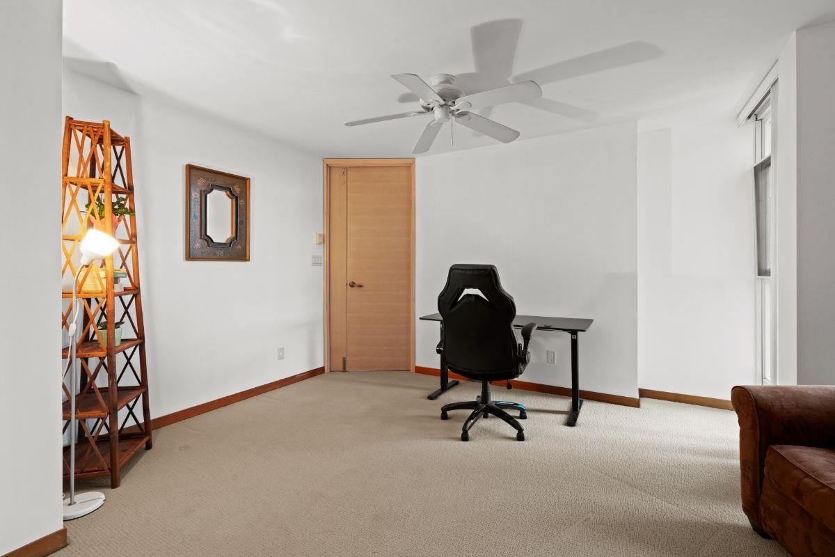 215 7 RIALTO COURT, #215