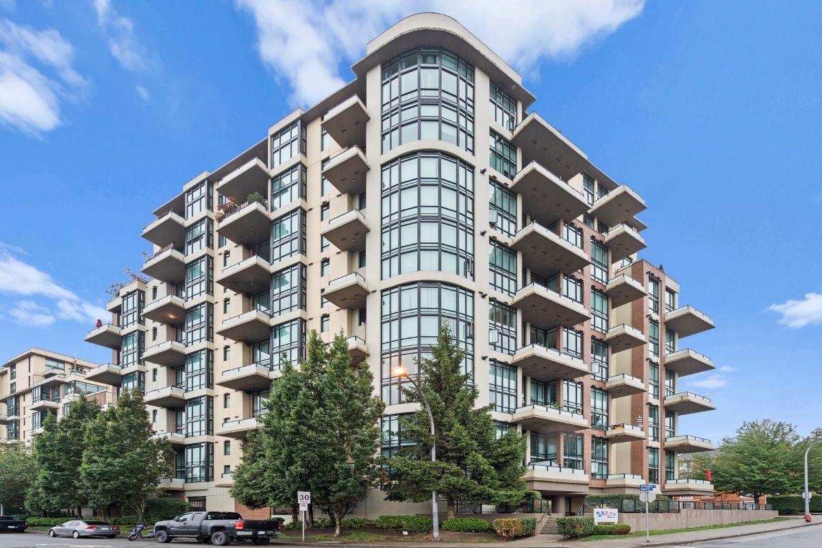 215 7 RIALTO COURT, #215