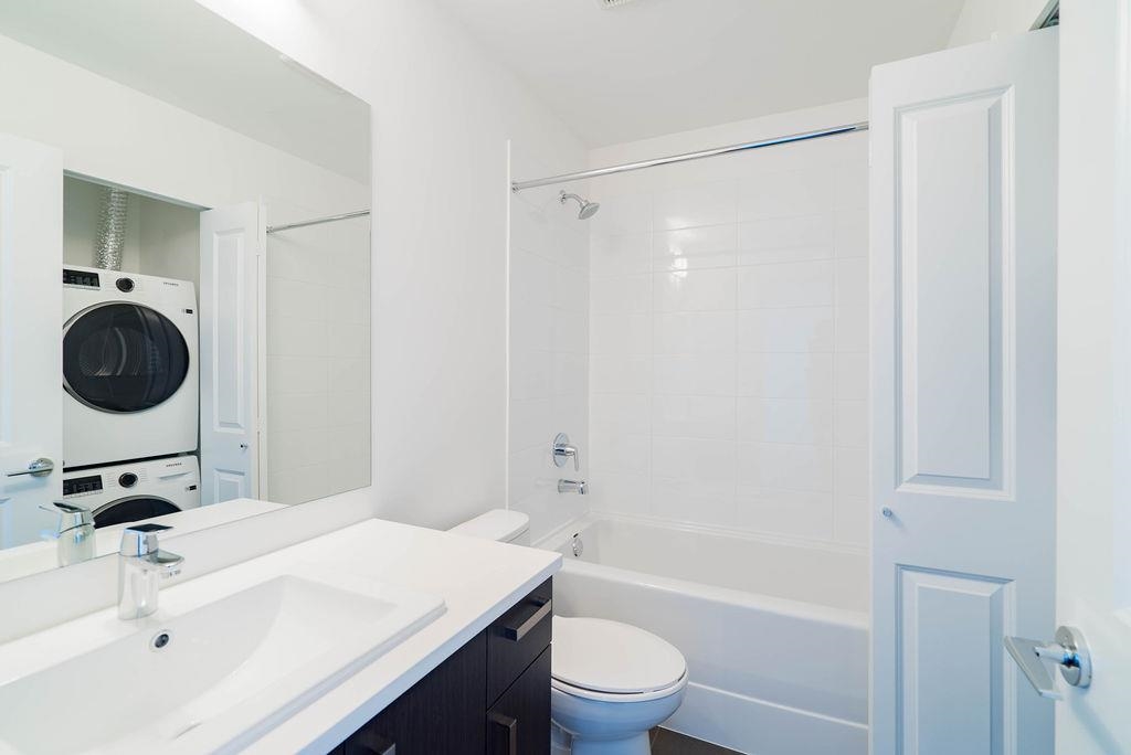 302 15815 85TH AVENUE, #302