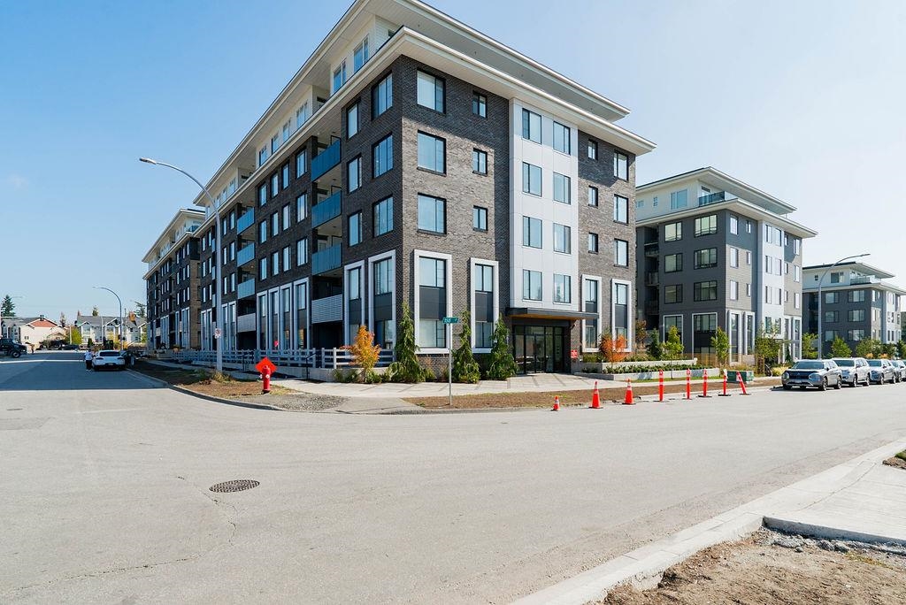 302 15815 85TH AVENUE, #302