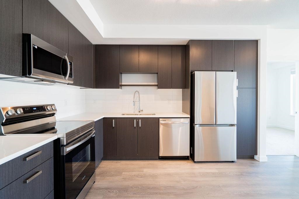 302 15815 85TH AVENUE, #302