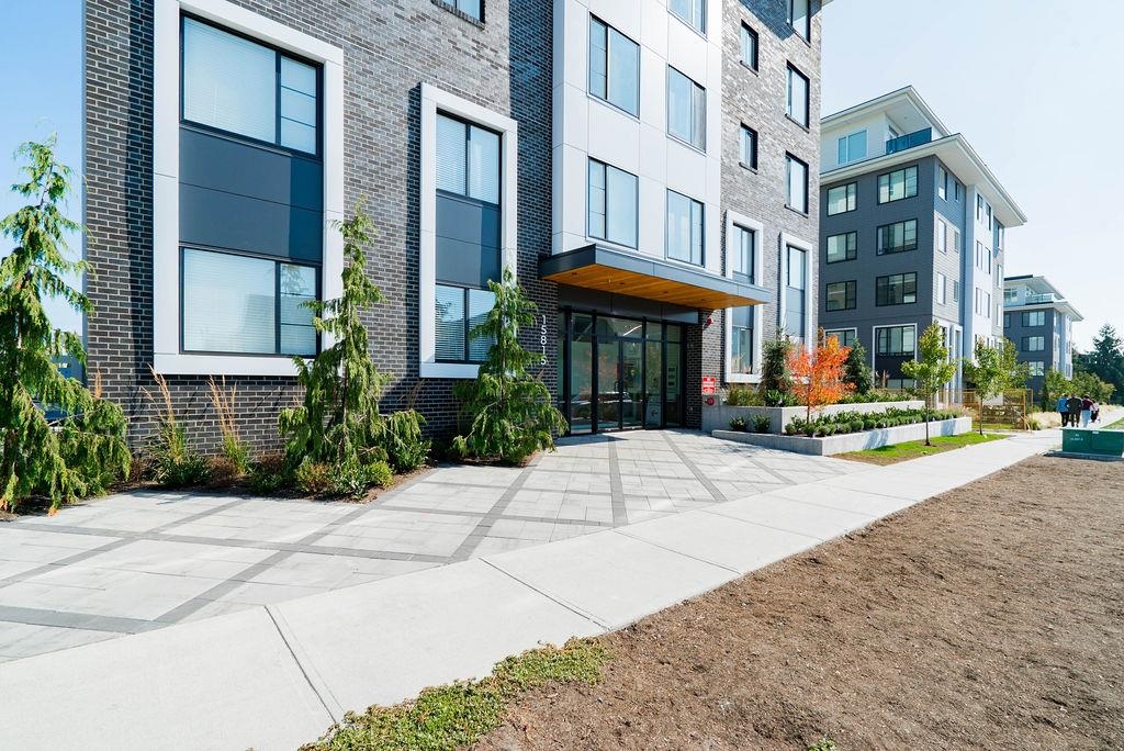 302 15815 85TH AVENUE, #302