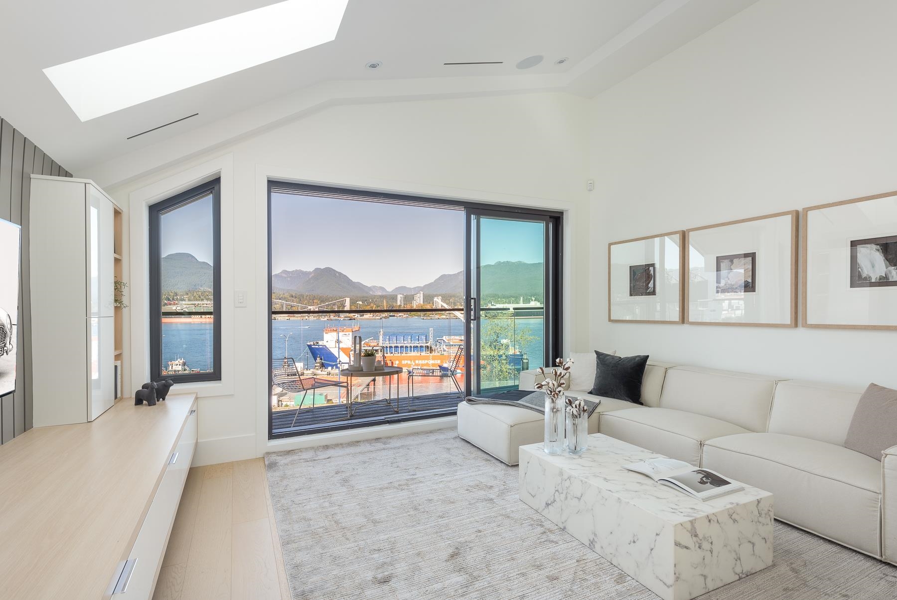 2855 WALL STREET