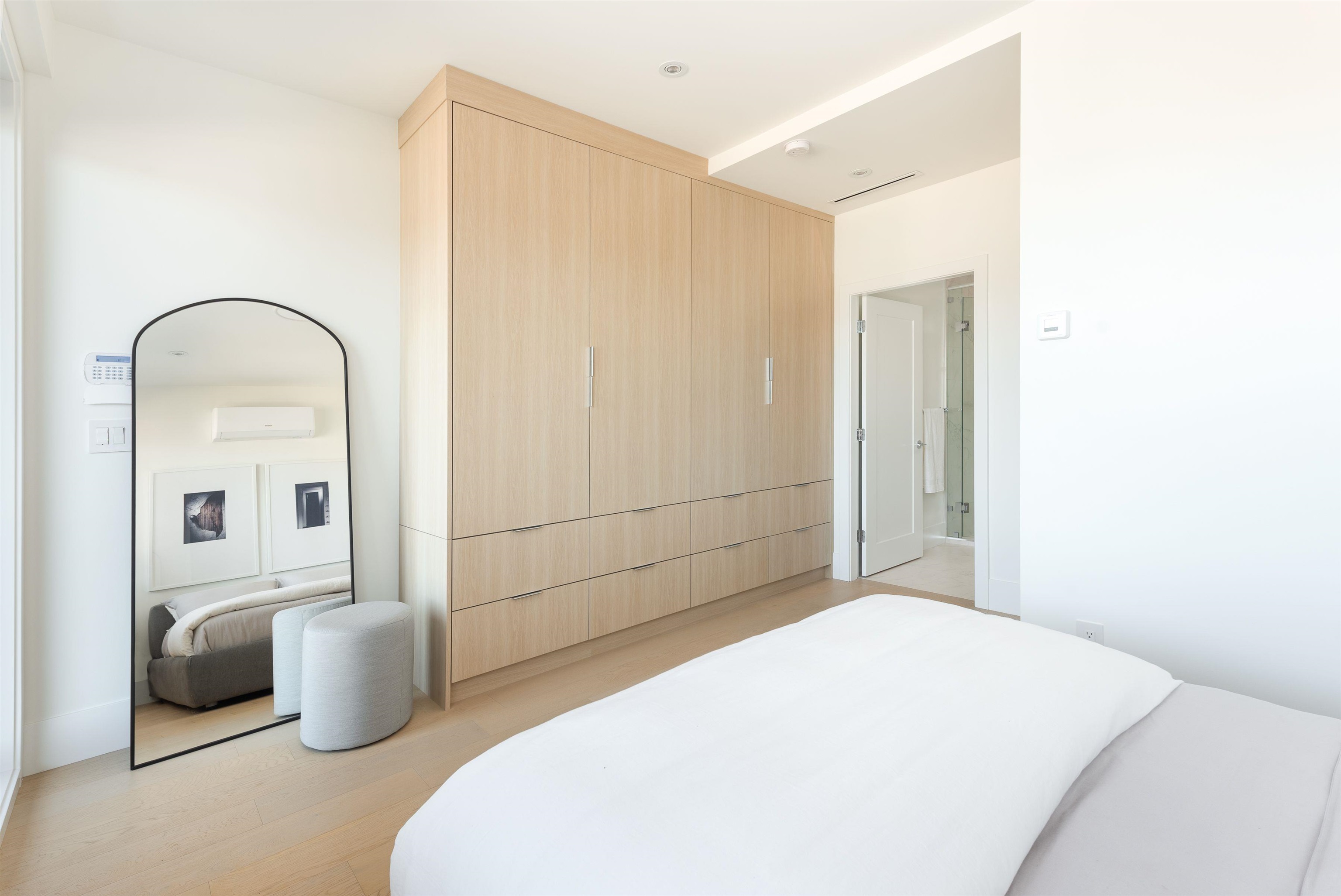2855 WALL STREET