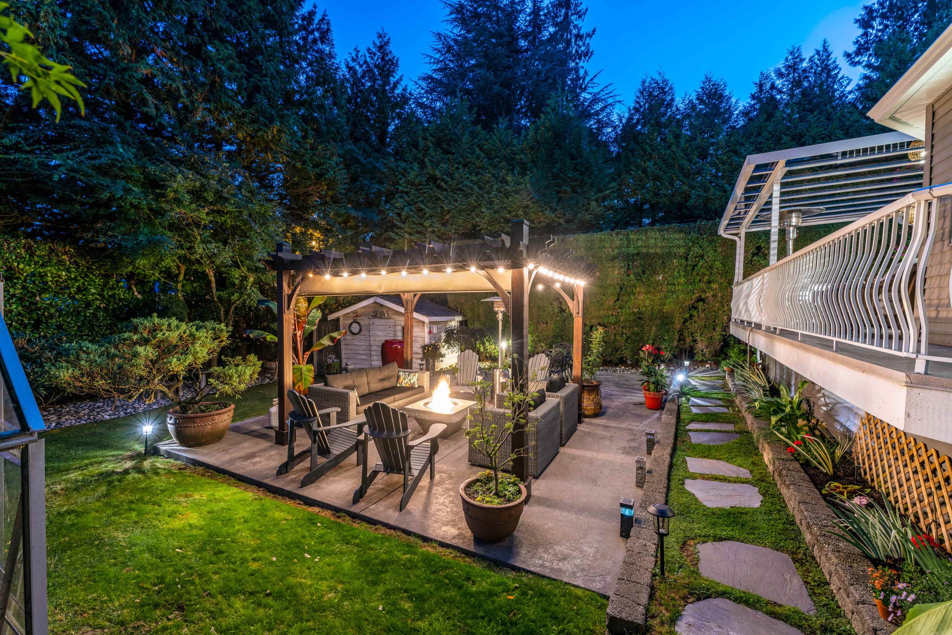890 VICTORIA DRIVE