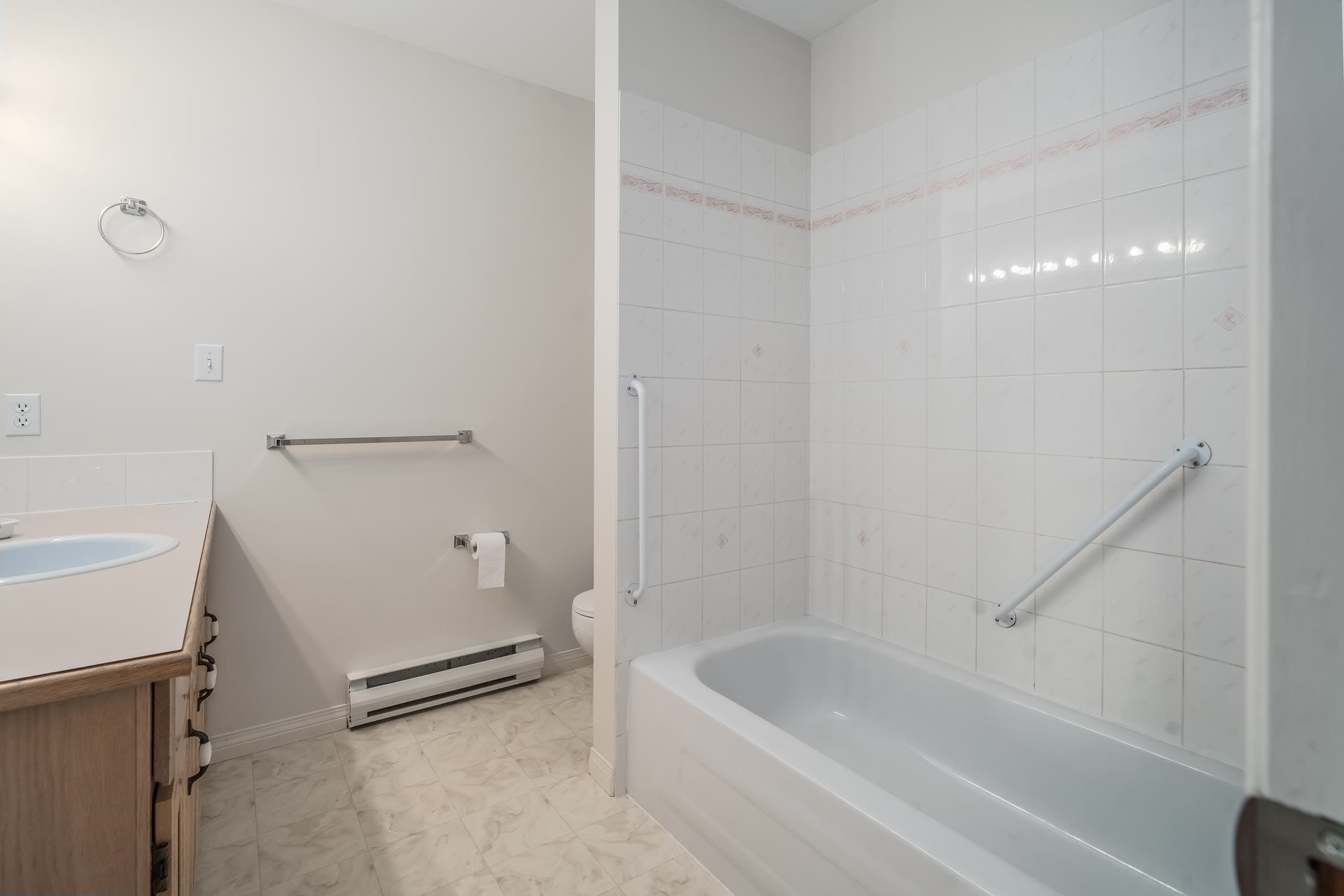 206 5830 176A STREET, #206