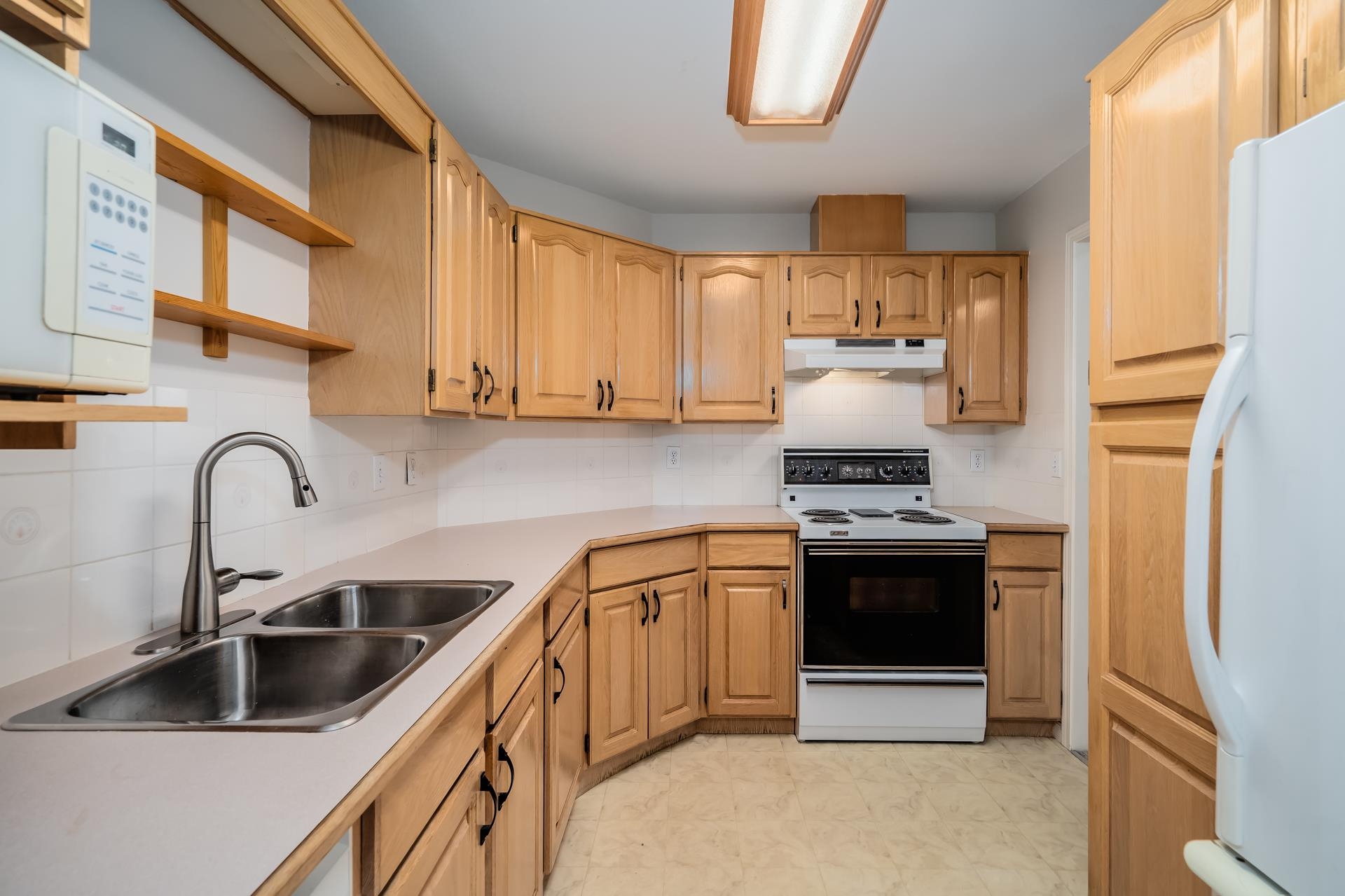 206 5830 176A STREET, #206