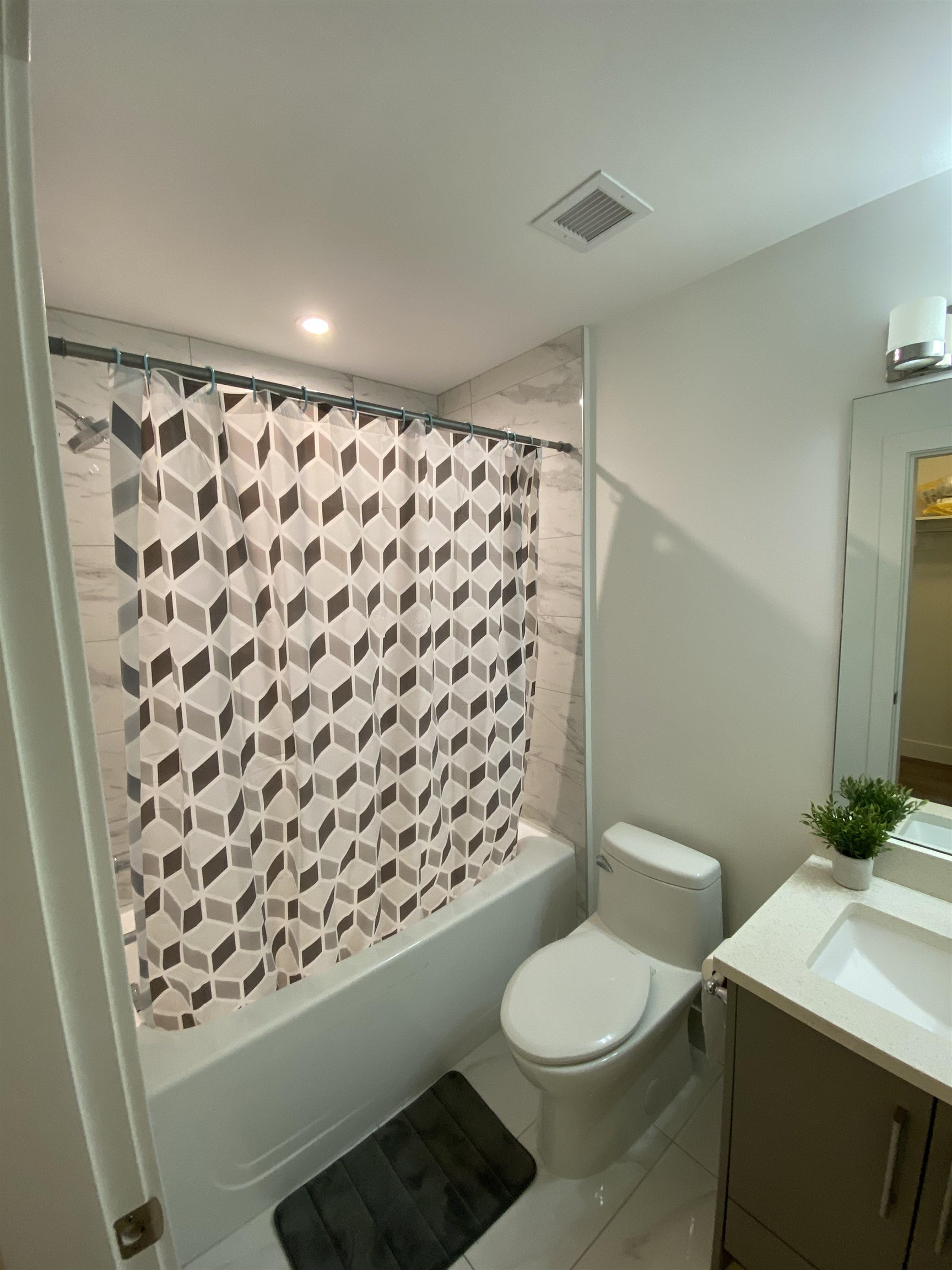 504 218 CARNARVON STREET, #504