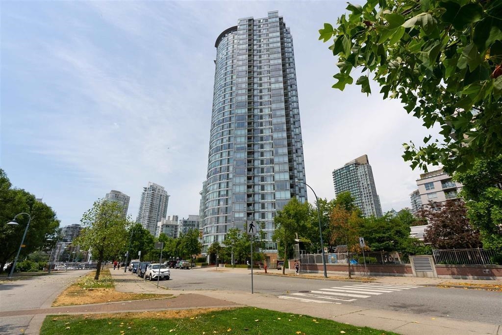 705 1033 MARINASIDE CRESCENT, #705