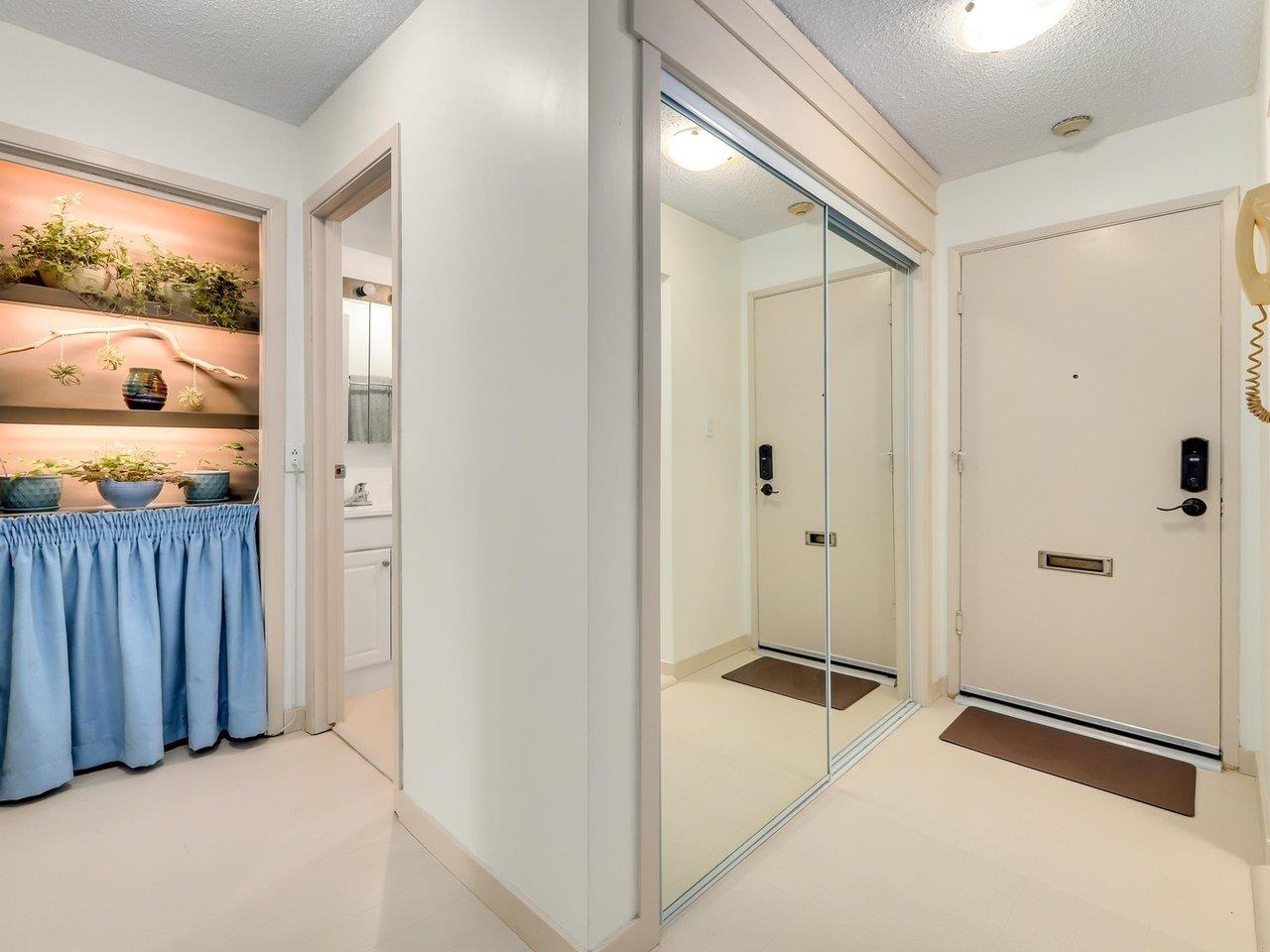 111 910 FIFTH AVENUE, #111