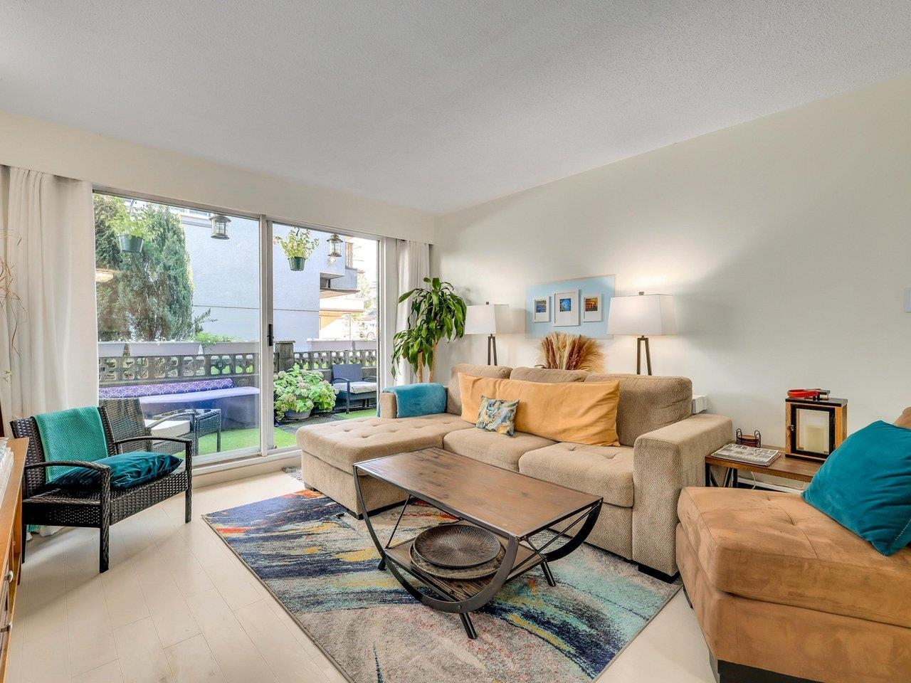 111 910 FIFTH AVENUE, #111