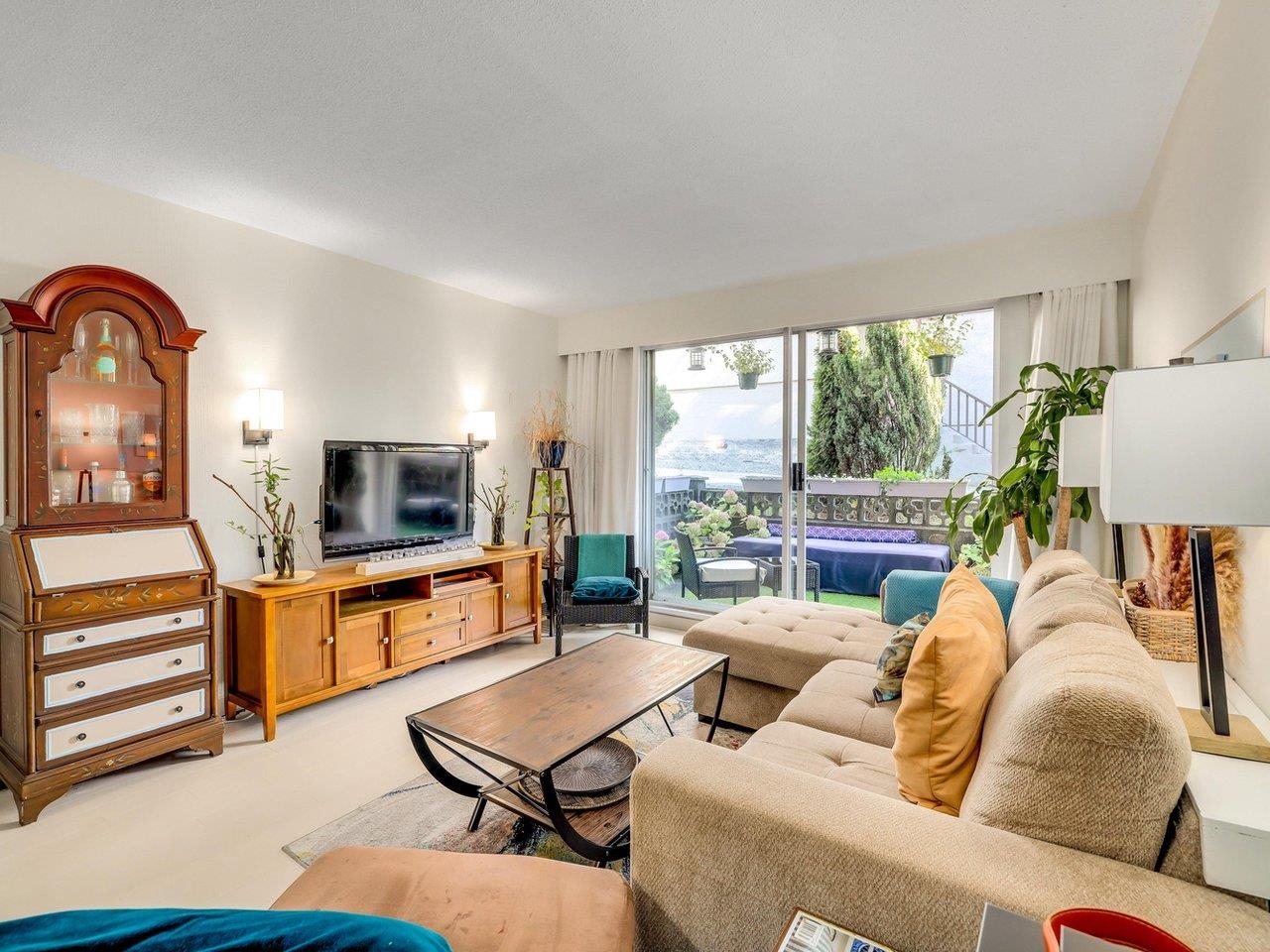 111 910 FIFTH AVENUE, #111