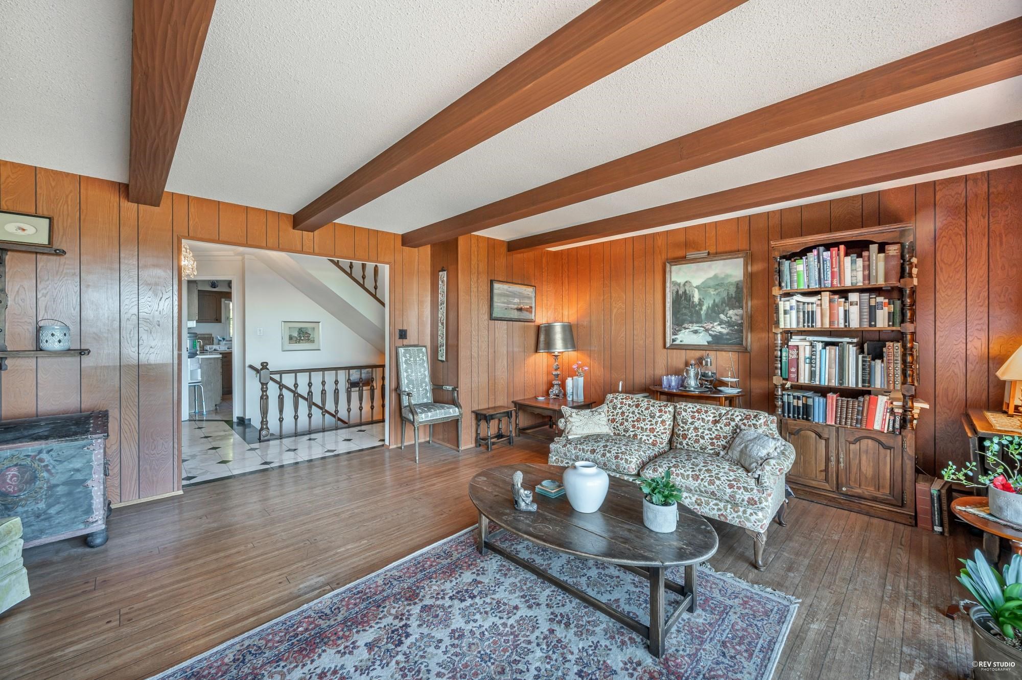 1373 CAMWELL DRIVE