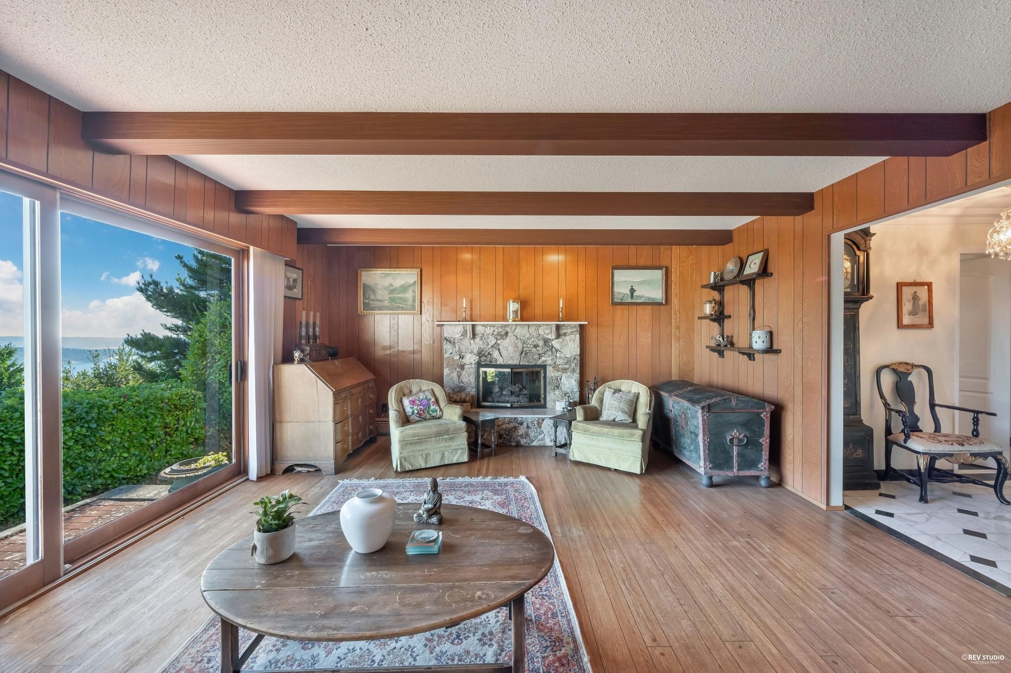 1373 CAMWELL DRIVE