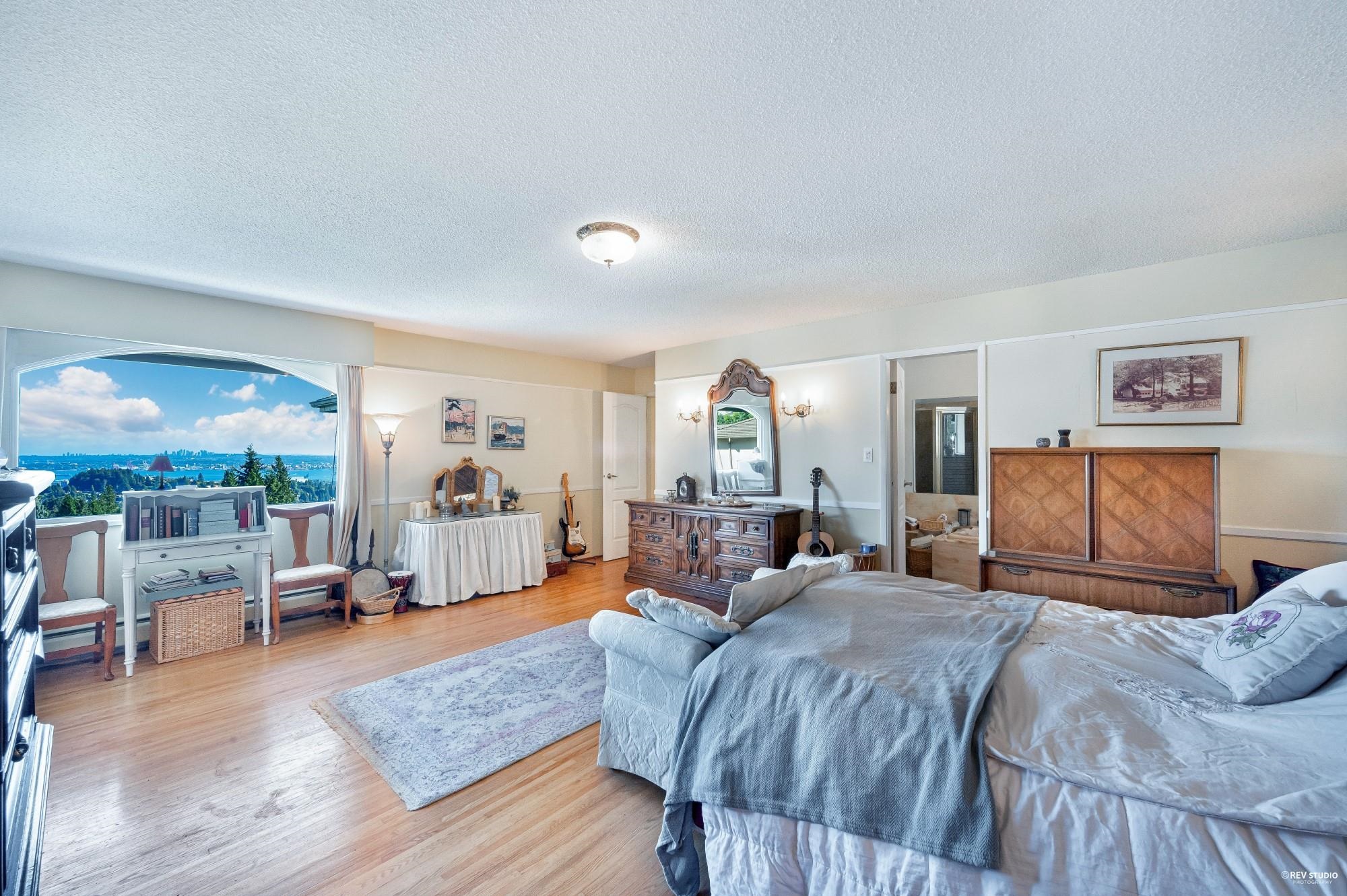 1373 CAMWELL DRIVE