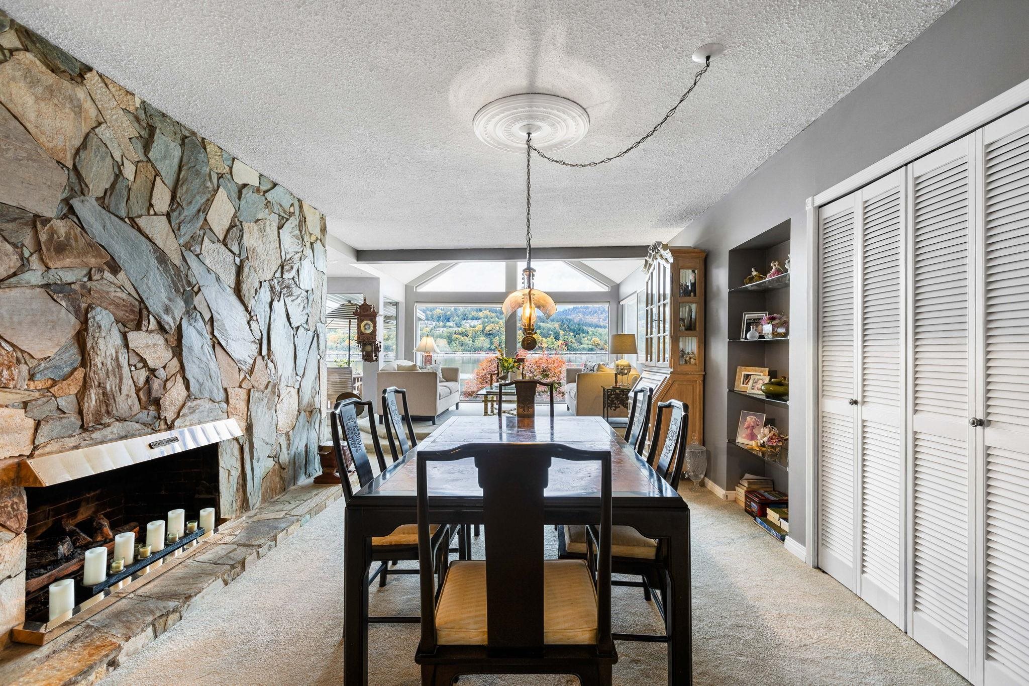 1232 ALDERSIDE ROAD