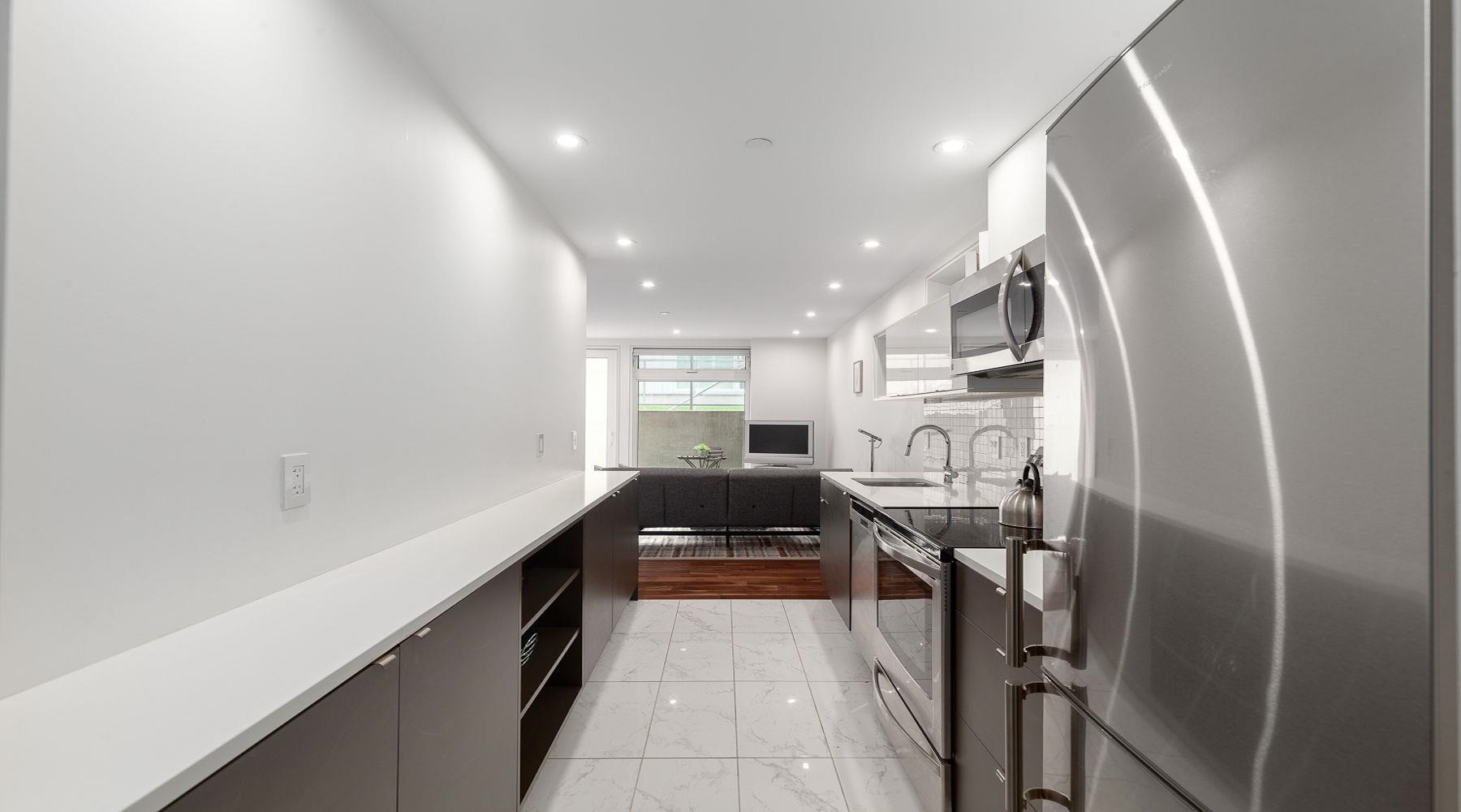 3524 OXFORD STREET