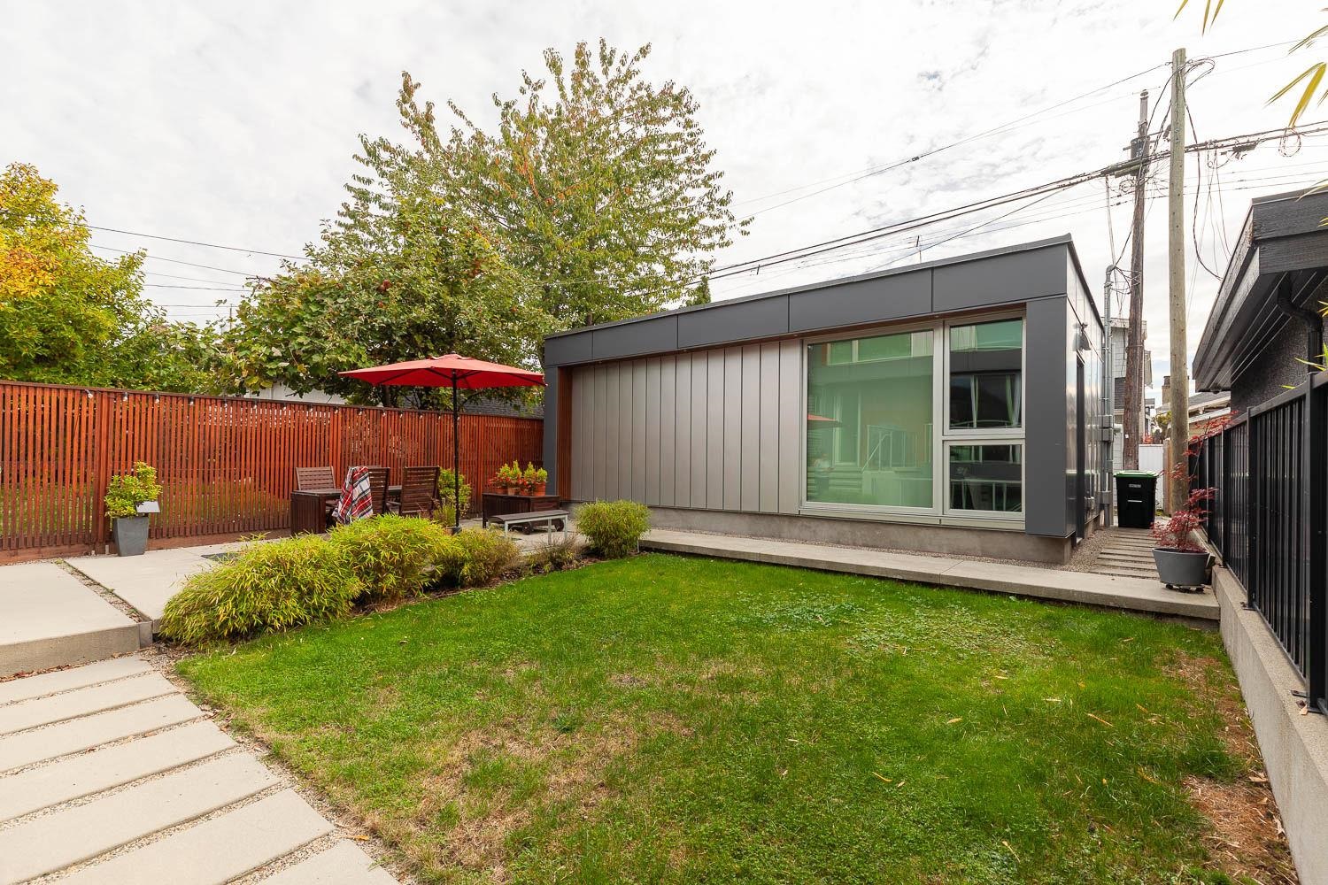 3524 OXFORD STREET