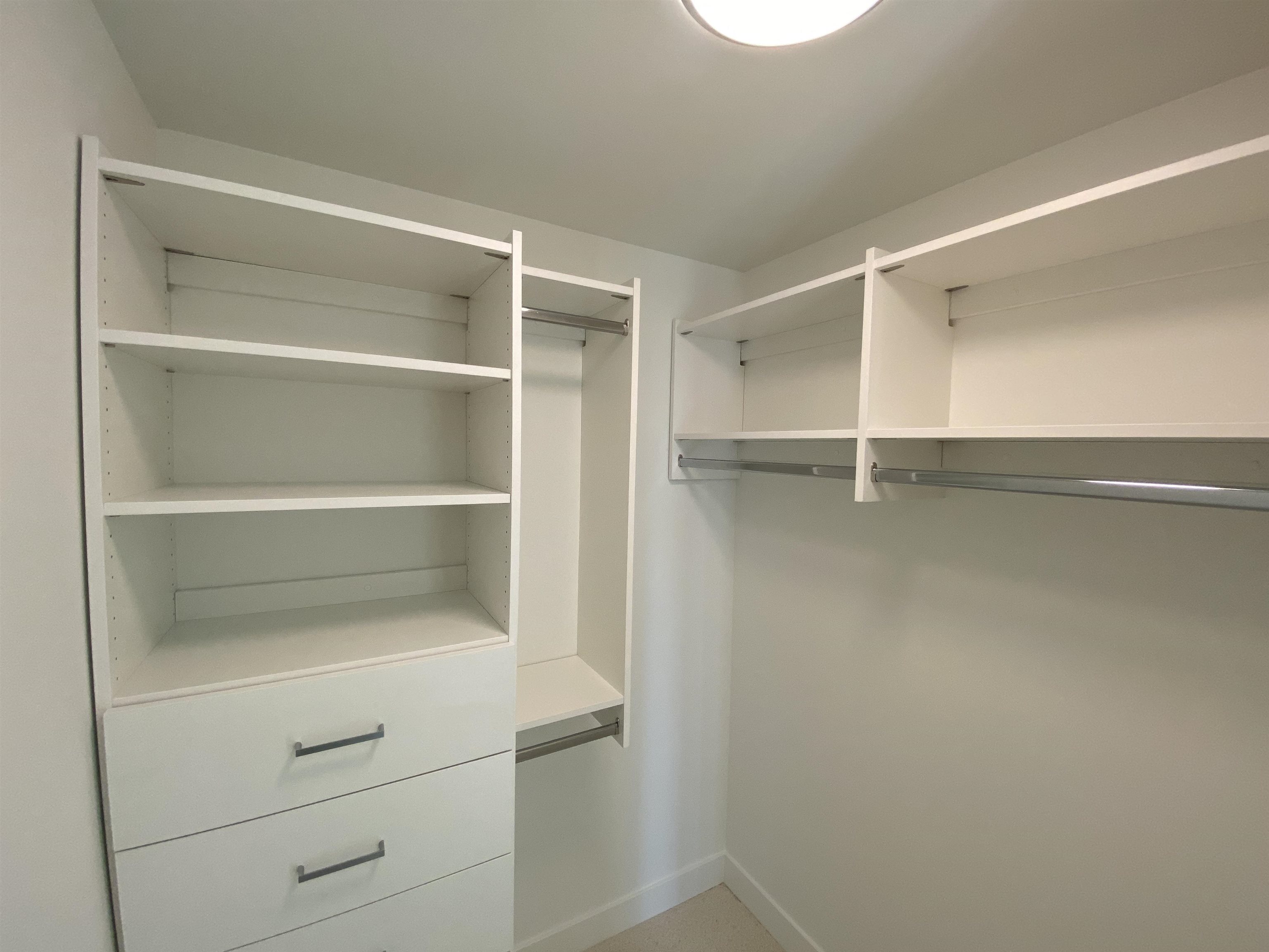 507 1588 JOHNSTON ROAD, #507