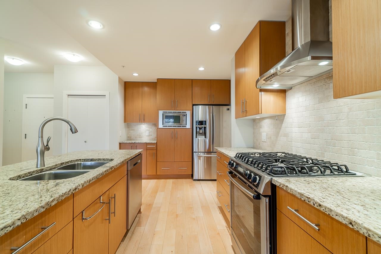 208 16447 64 AVENUE, #208