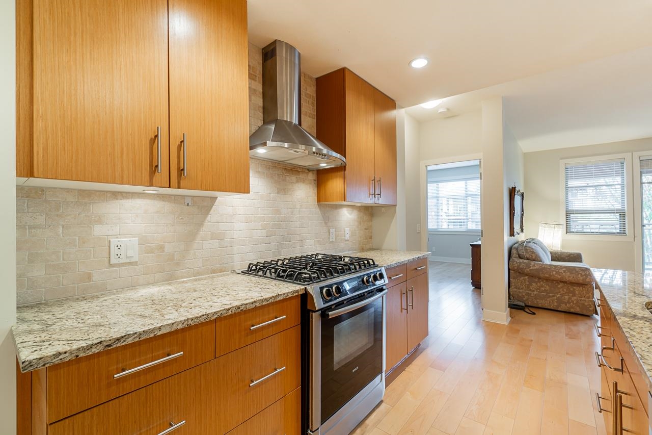 208 16447 64 AVENUE, #208