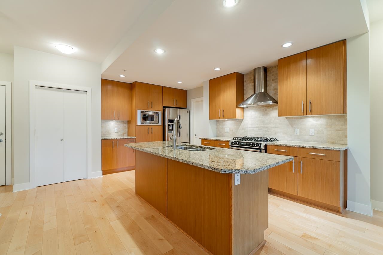 208 16447 64 AVENUE, #208