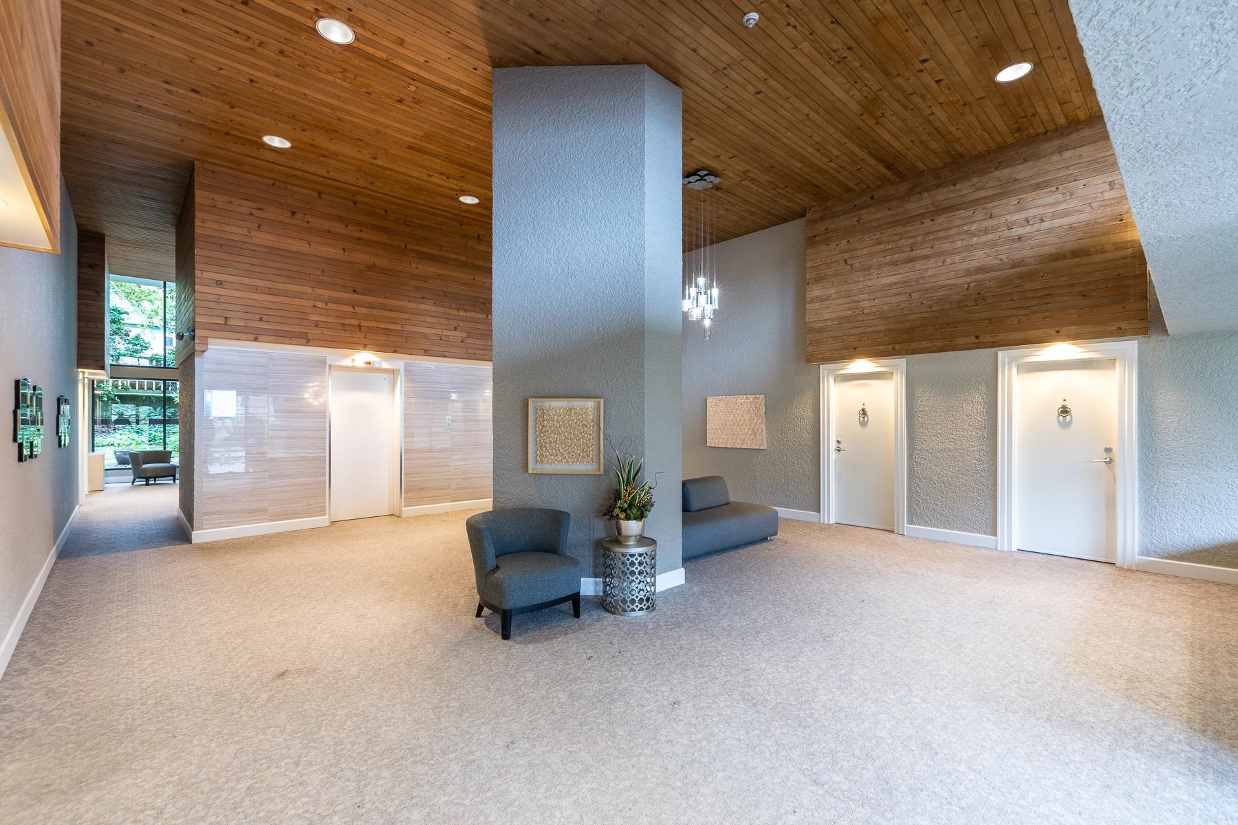 107 1745 ESQUIMALT AVENUE, #107