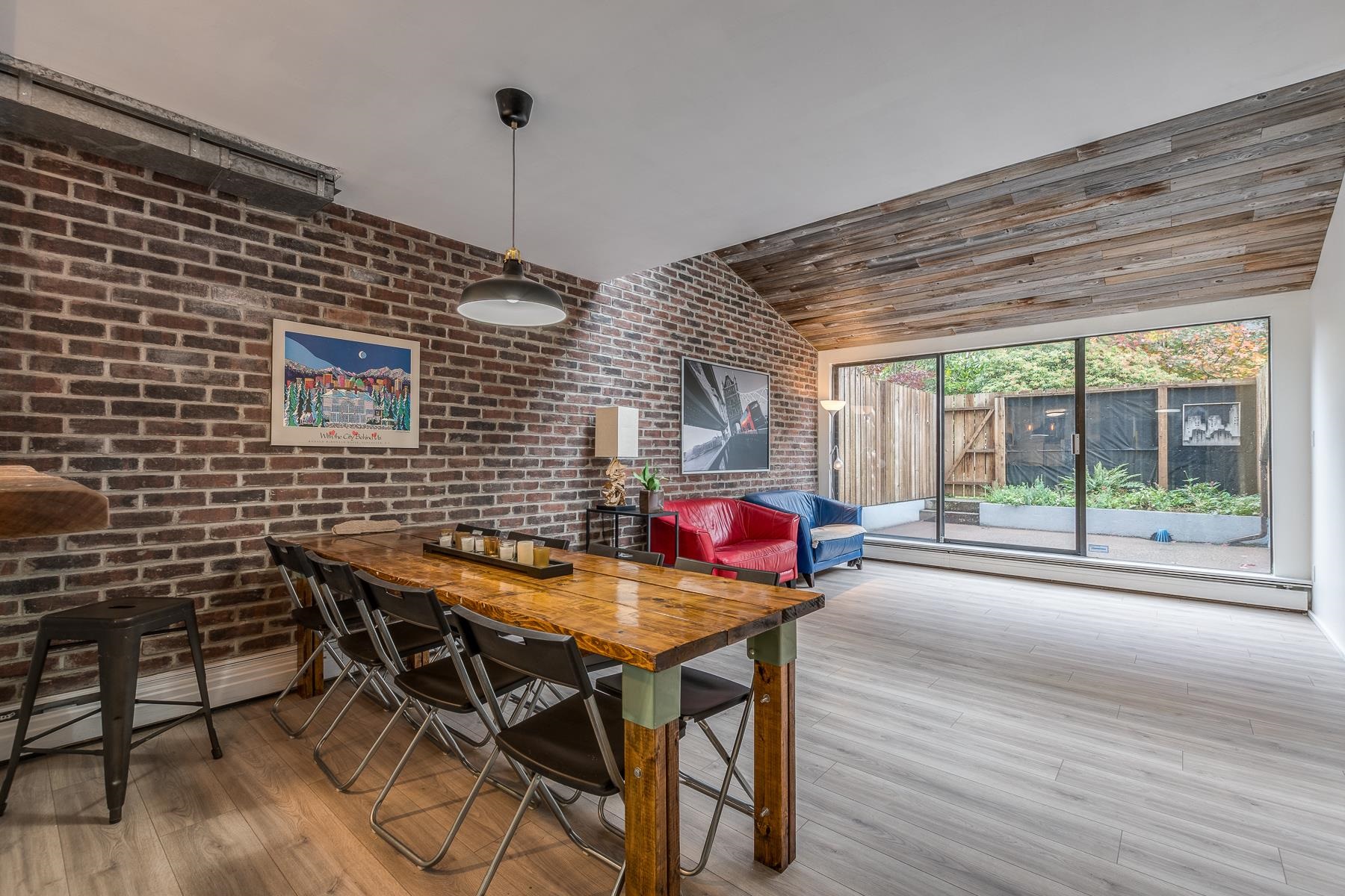 107 1745 ESQUIMALT AVENUE, #107