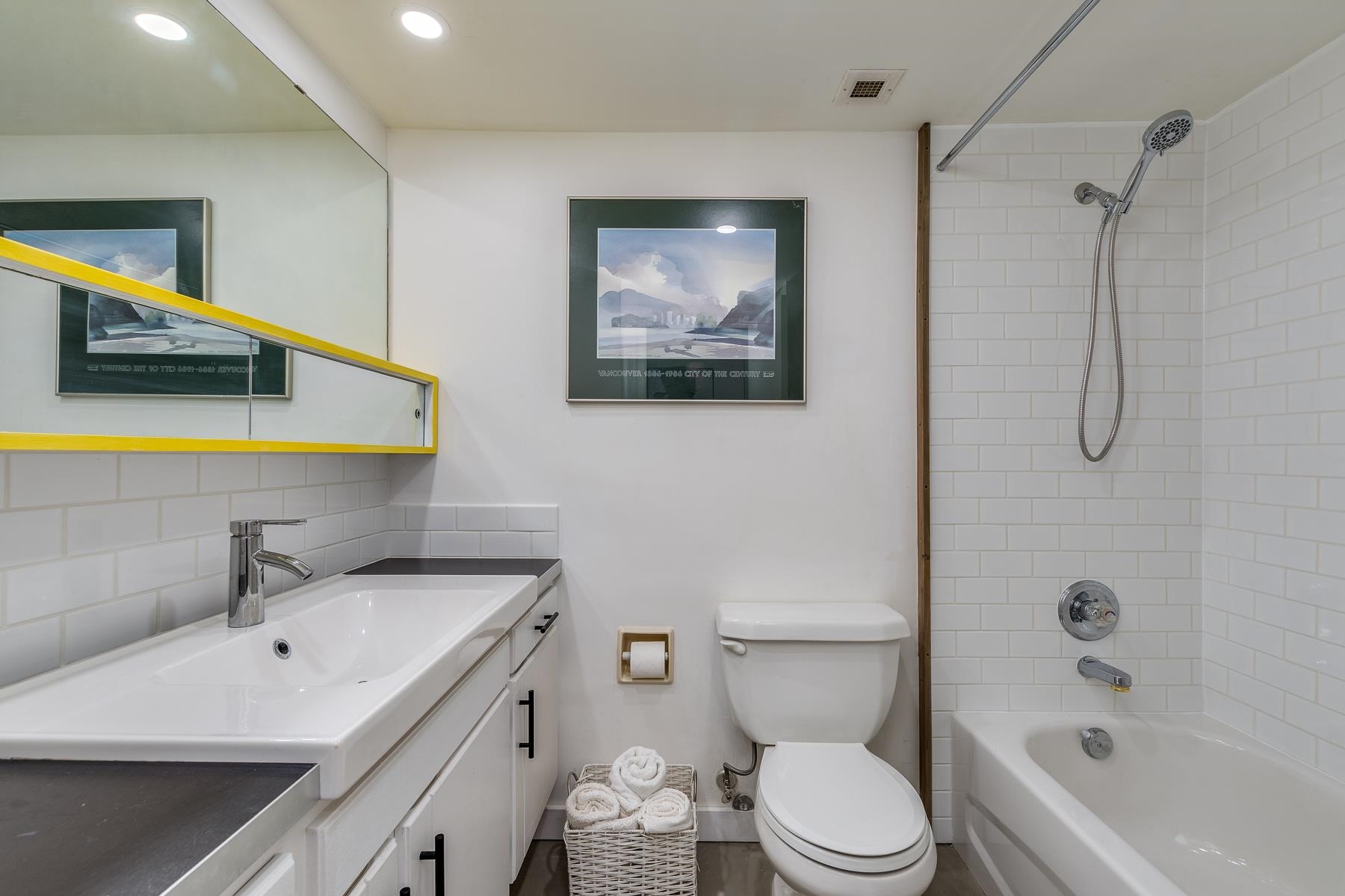 107 1745 ESQUIMALT AVENUE, #107