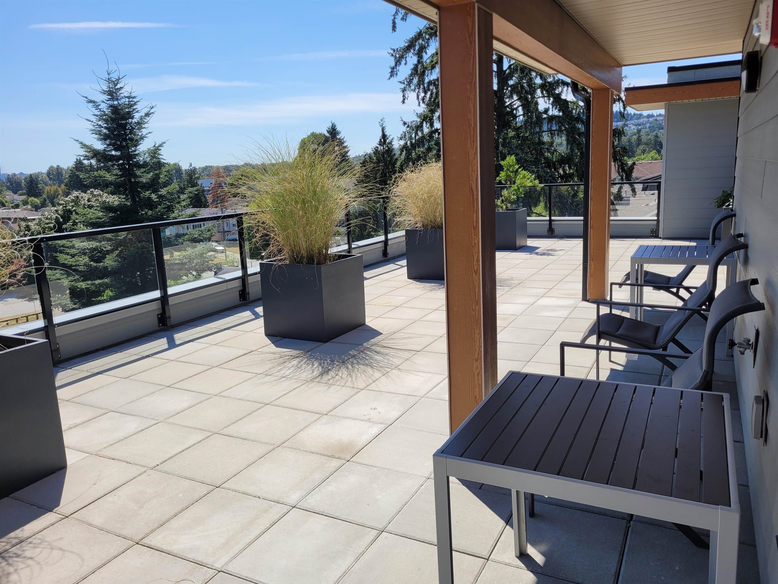 402 2236 WELCHER AVENUE, #402