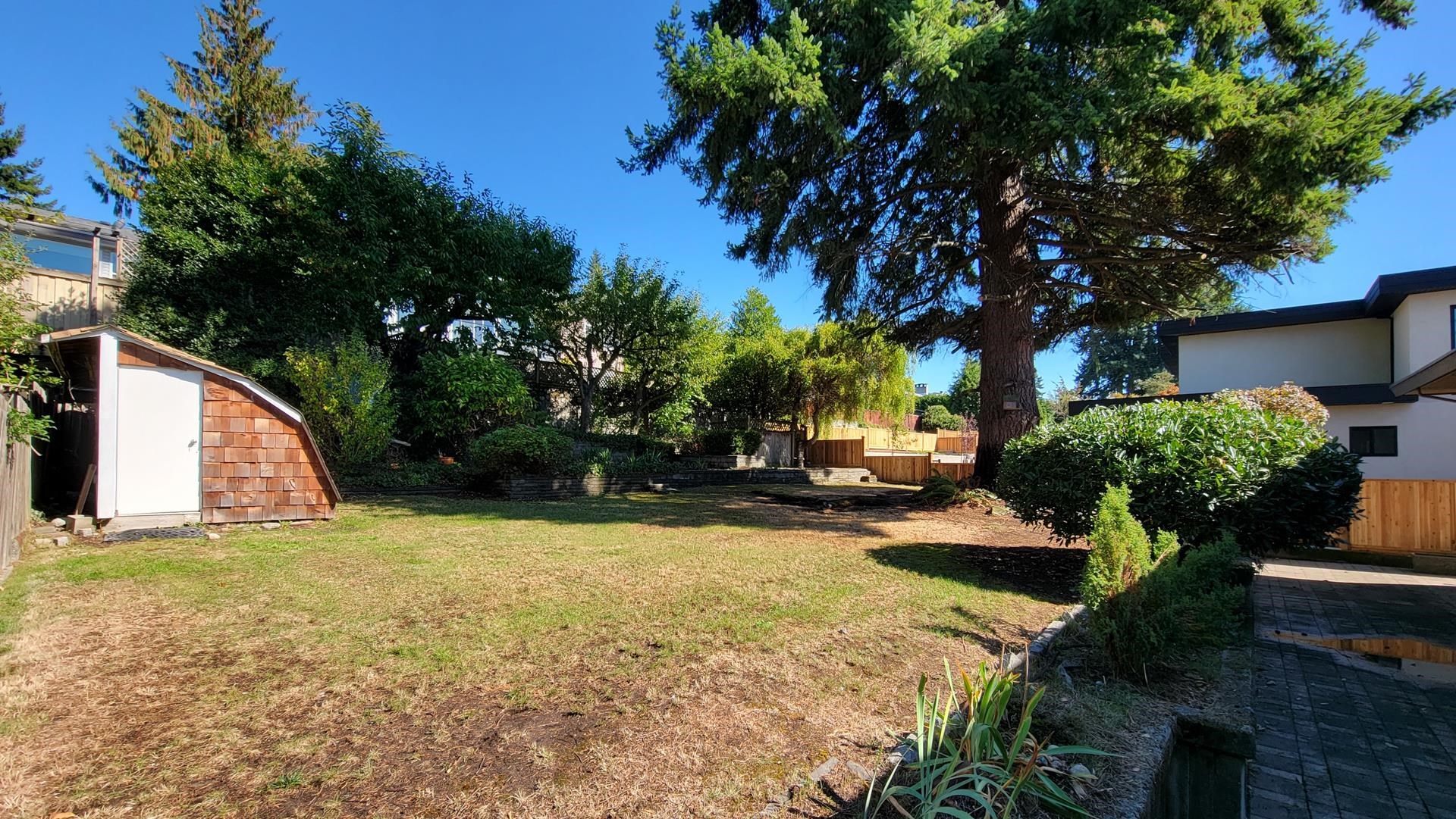 7712 GARFIELD DRIVE