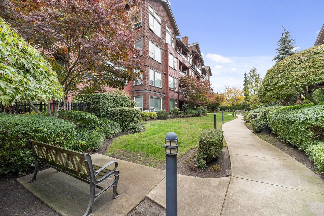 109 240 SALTER STREET, #109