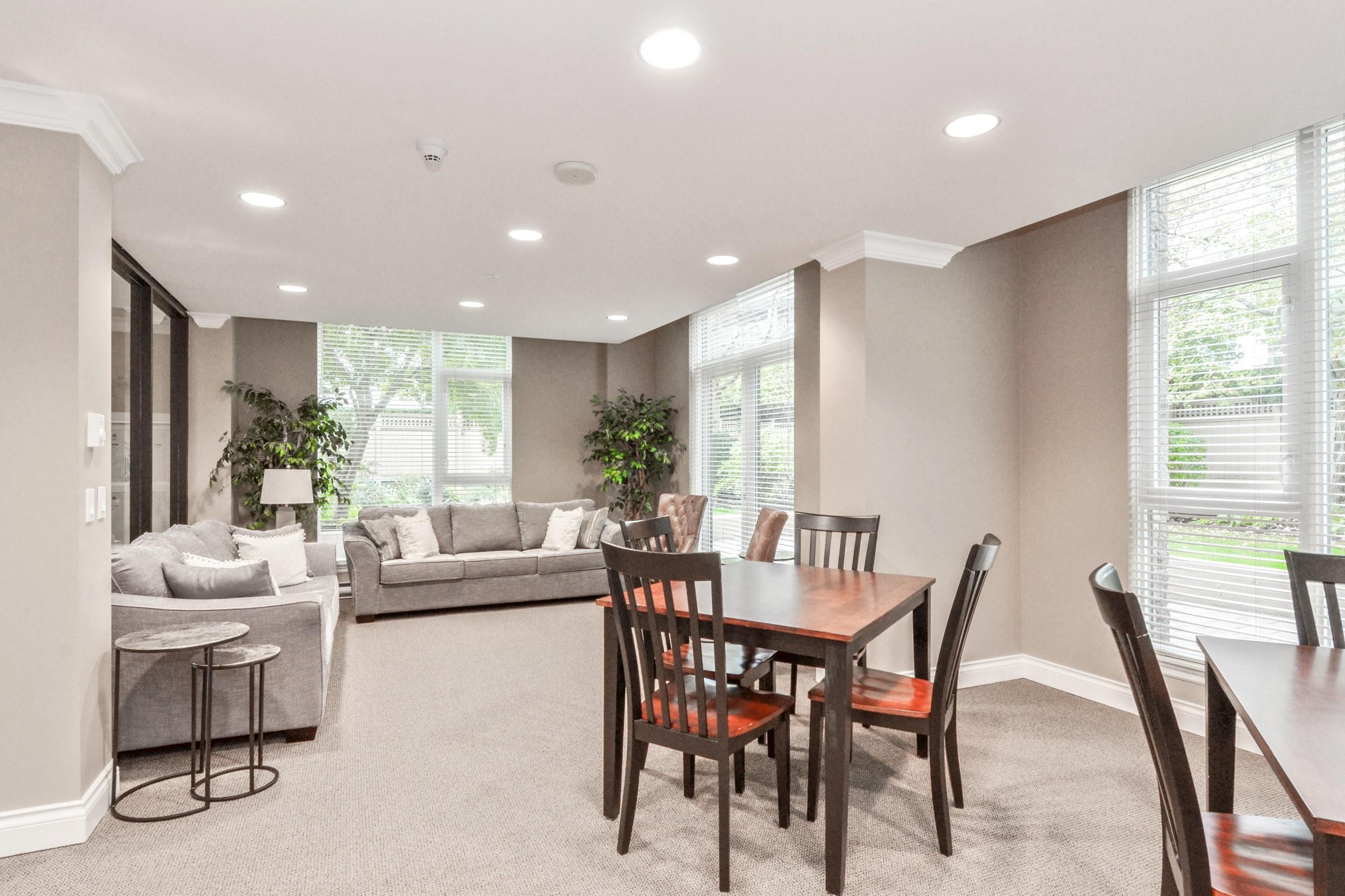 603 15445 VINE AVENUE, #603
