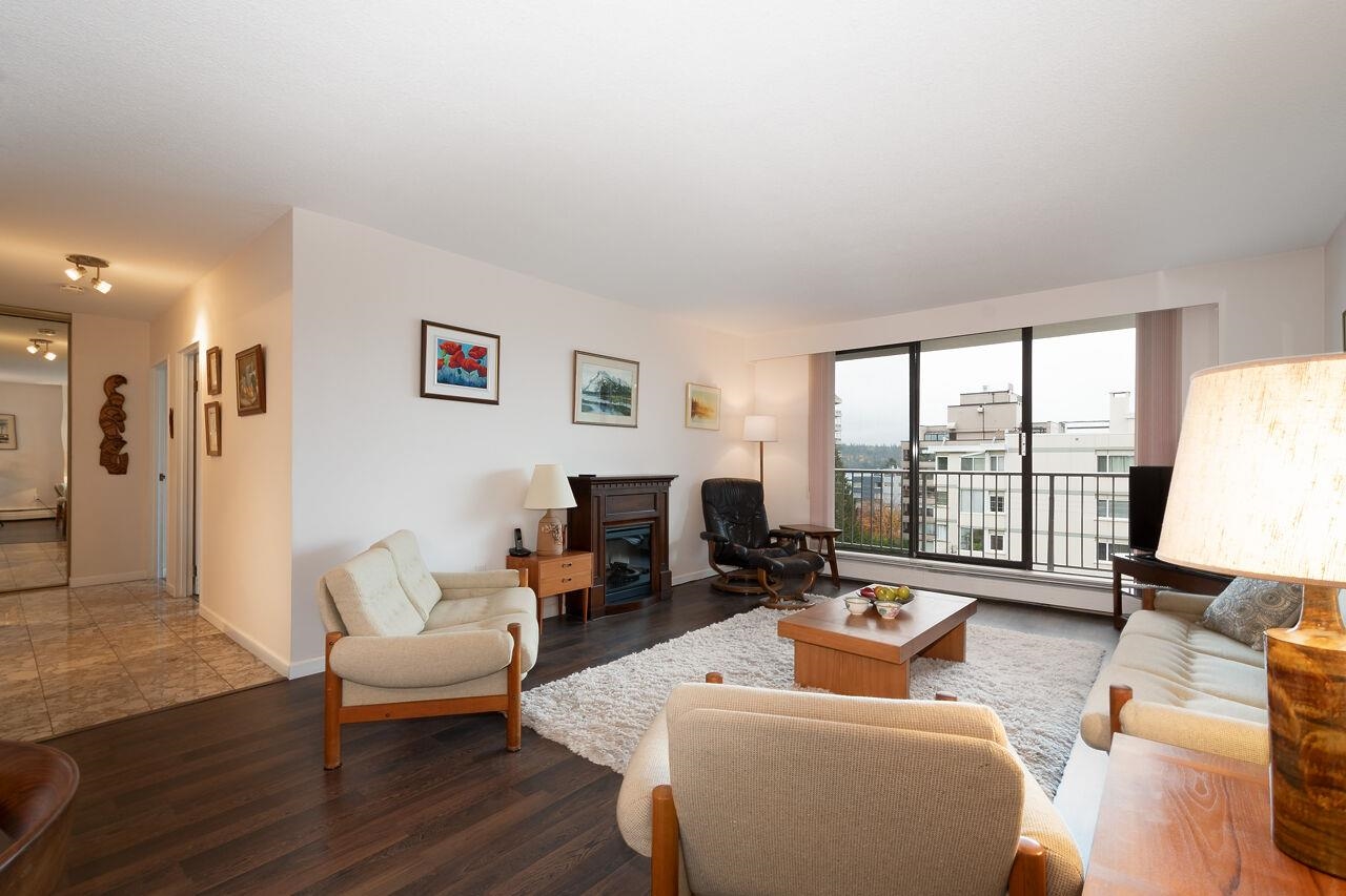501 1745 ESQUIMALT AVENUE, #501