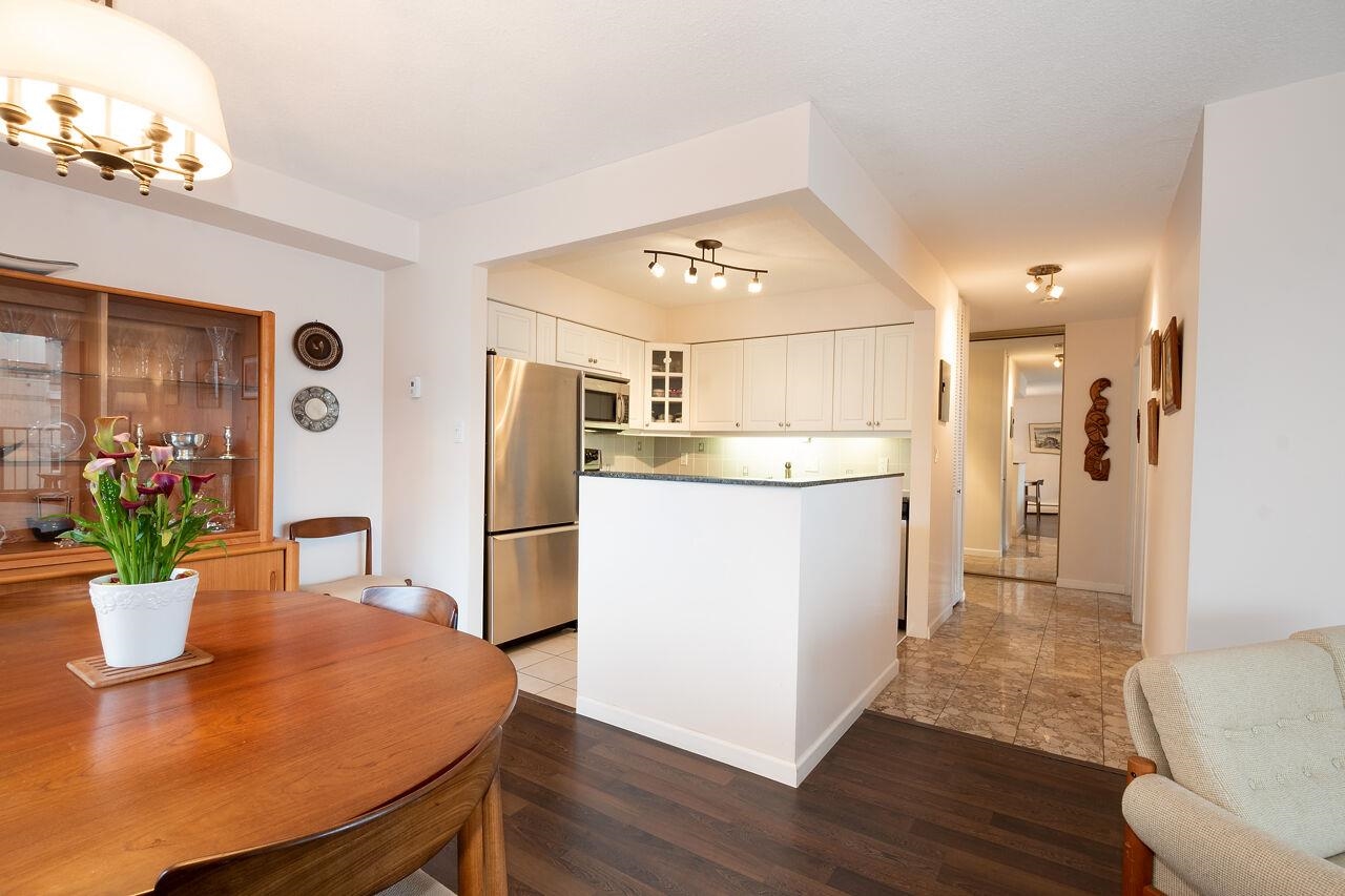 501 1745 ESQUIMALT AVENUE, #501