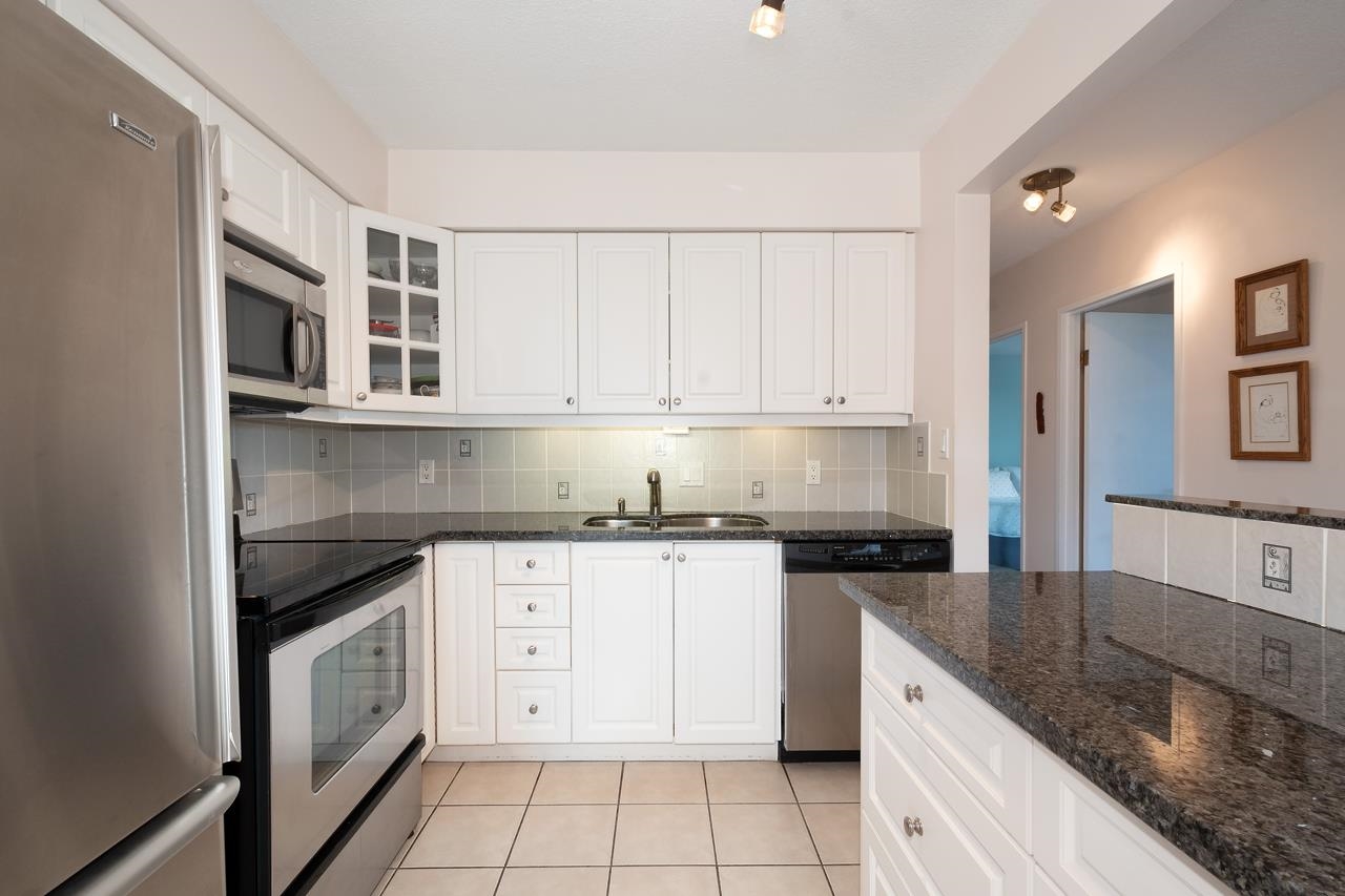 501 1745 ESQUIMALT AVENUE, #501