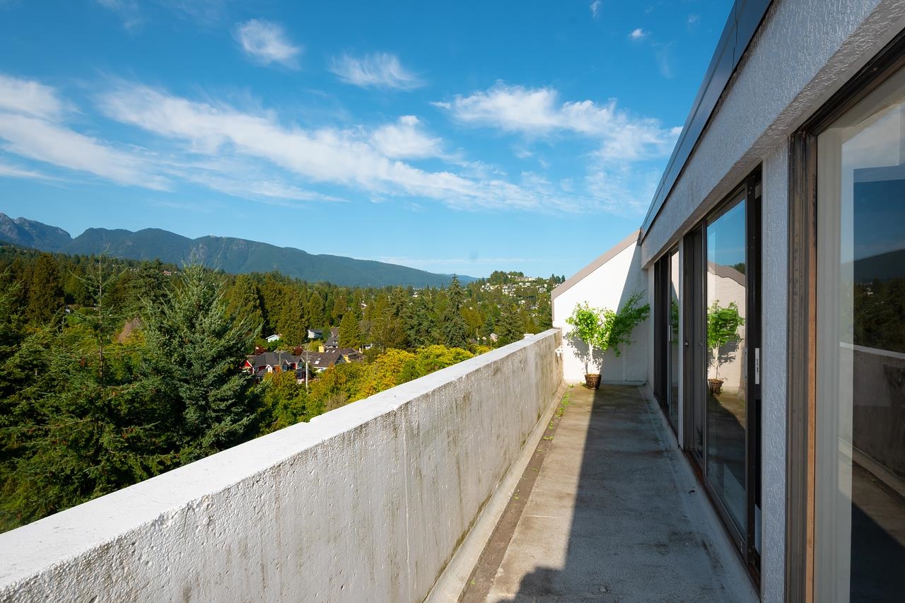 501 1745 ESQUIMALT AVENUE, #501