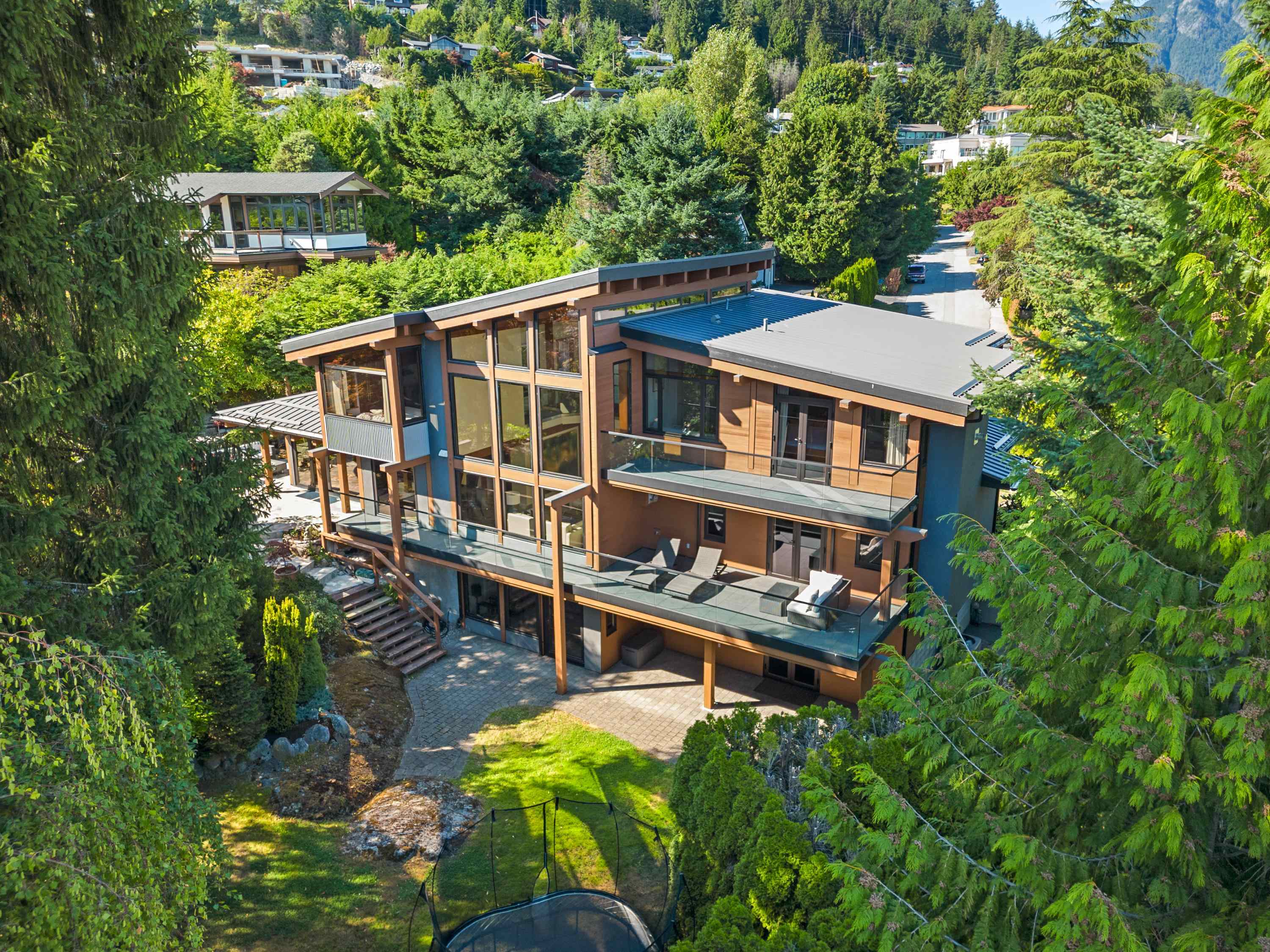 865 ANDOVER CRESCENT