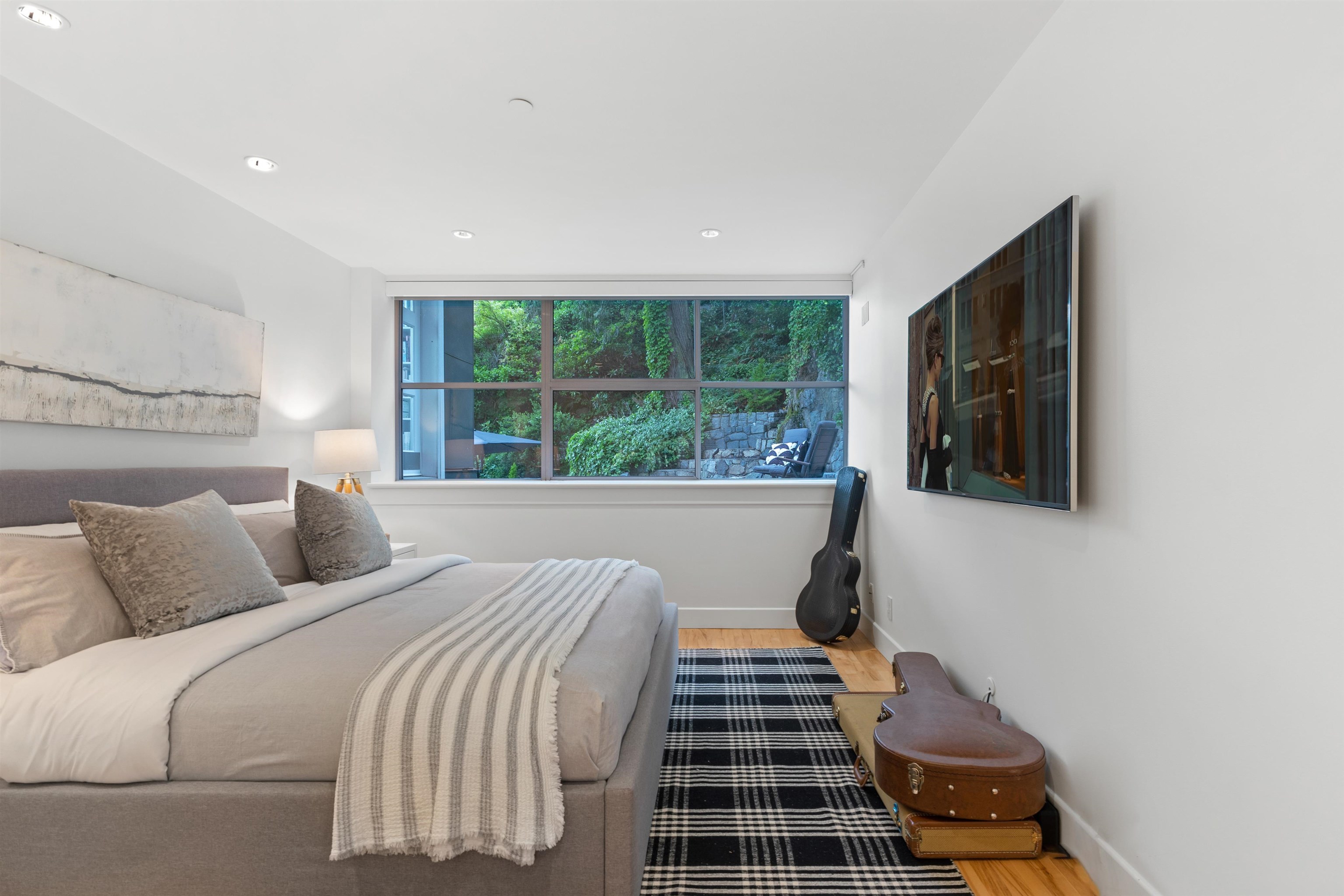 5897 MARINE DRIVE